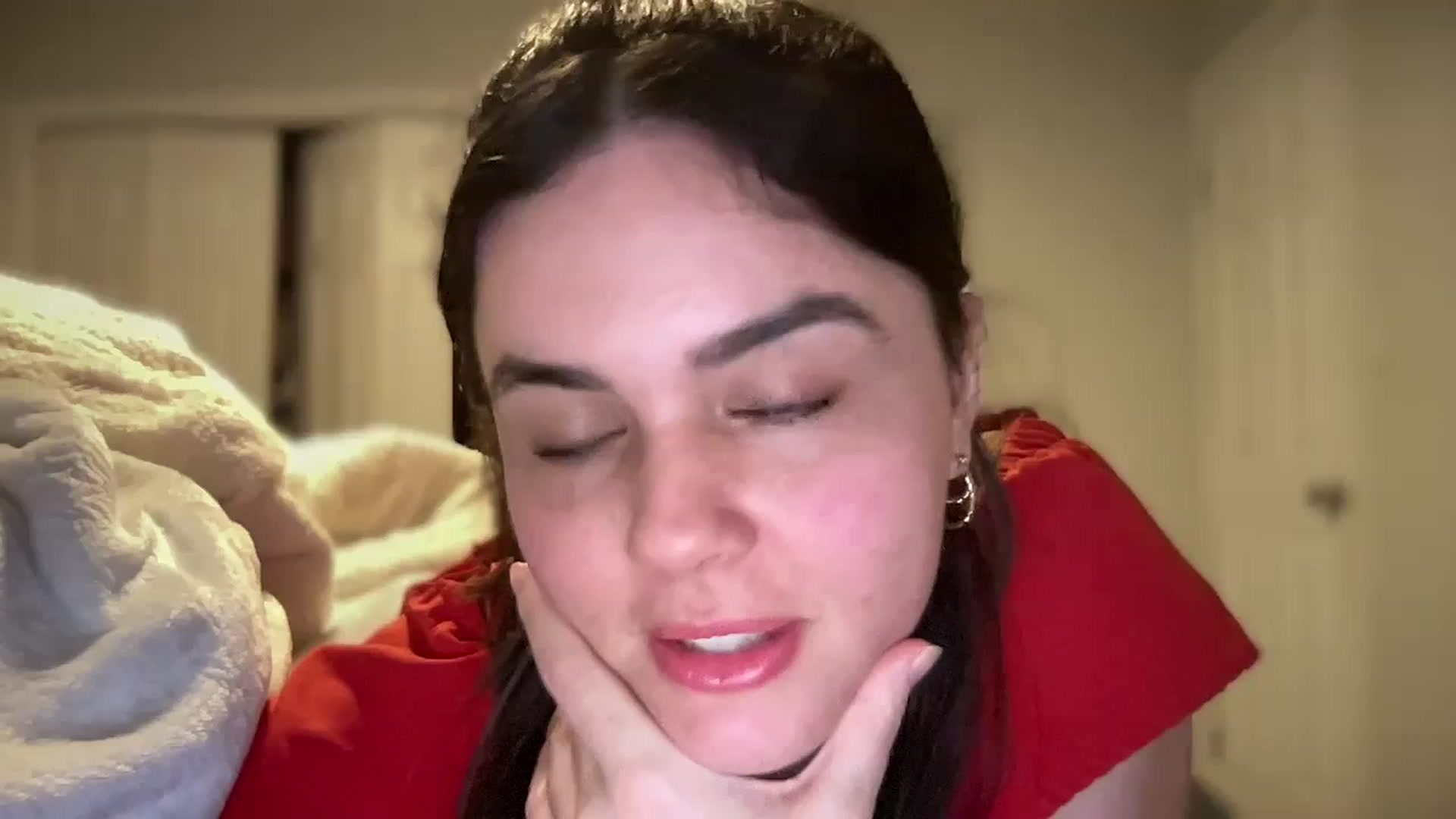 Gallery image thumbnail from Giaislovely's myfreecams stream on, 03/17/2024, 10:51 image 18 of 20