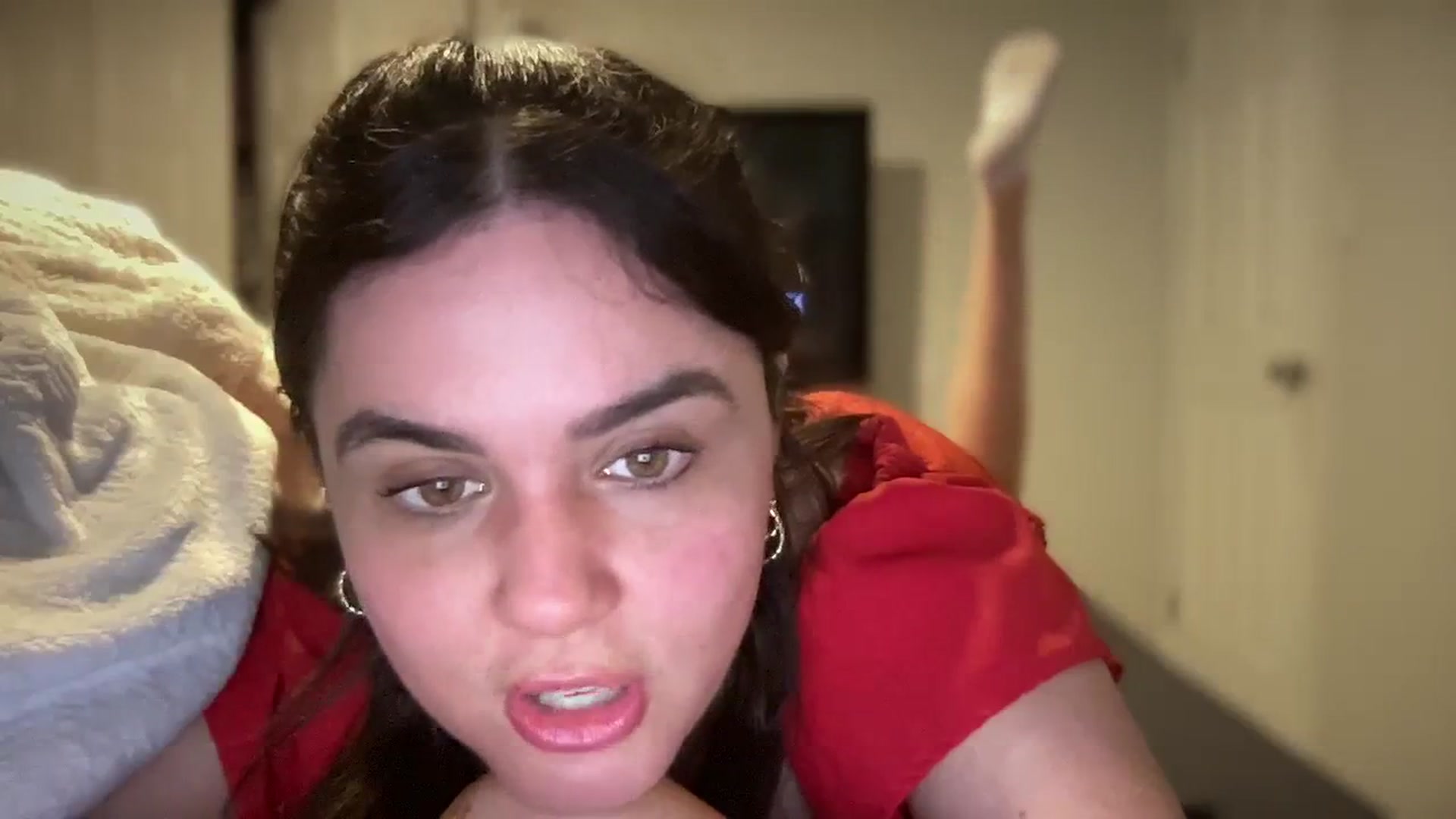 Gallery image thumbnail from Giaislovely's myfreecams stream on, 03/17/2024, 10:51 image 14 of 20