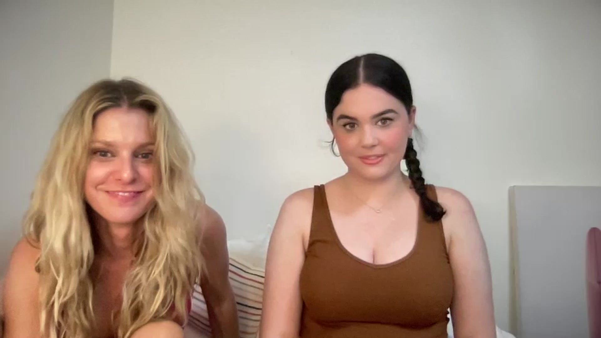 Gallery image thumbnail from Giaislovely's myfreecams stream on, 04/11/2024, 07:34 image 3 of 20