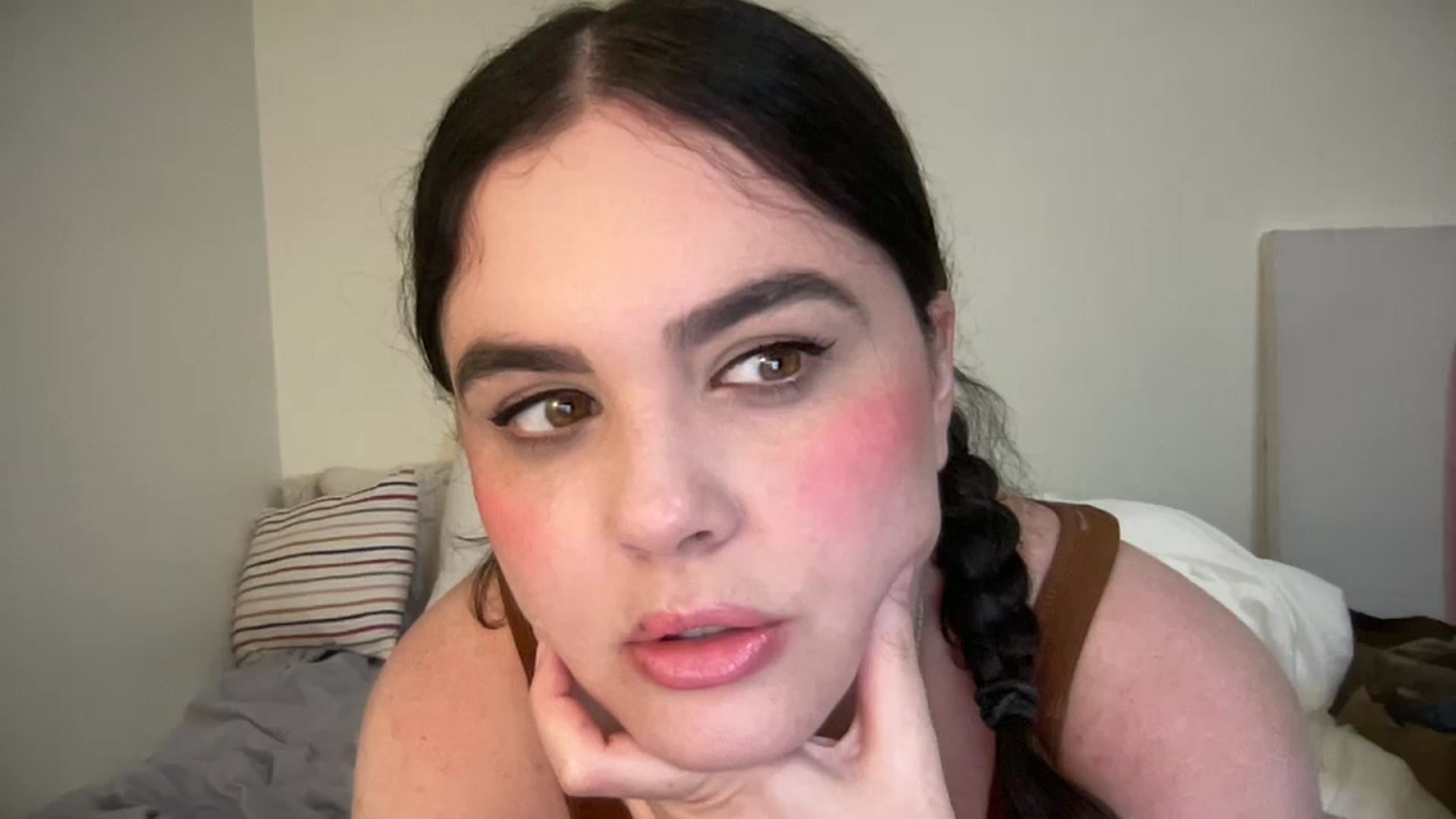 Gallery image thumbnail from Giaislovely's myfreecams stream on, 04/11/2024, 08:47 image 15 of 20