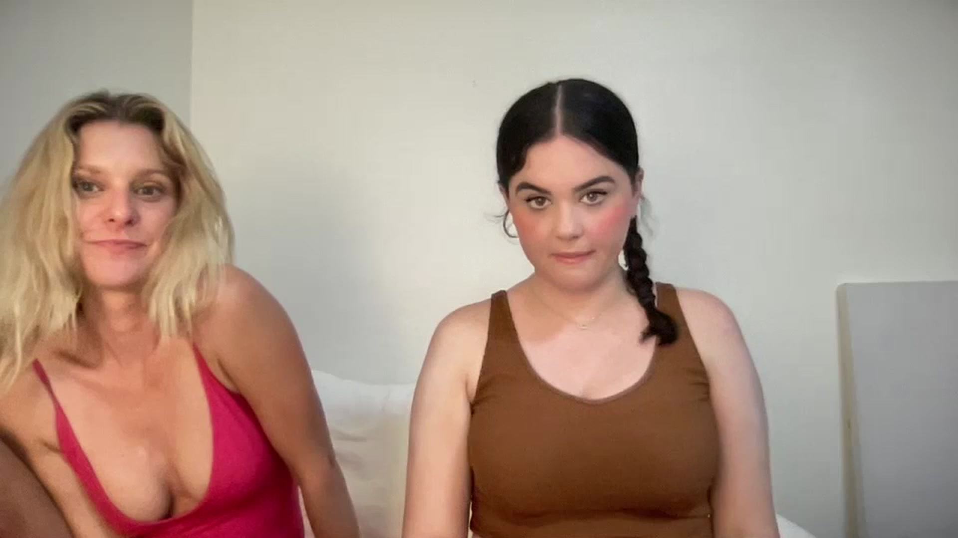 Gallery image thumbnail from Giaislovely's myfreecams stream on, 04/11/2024, 08:47 image 8 of 20