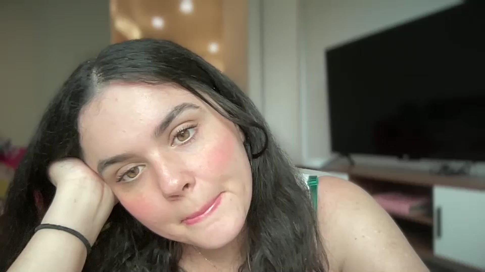Gallery image thumbnail from Giaislovely's myfreecams stream on, 04/17/2024, 01:12 image 2 of 20