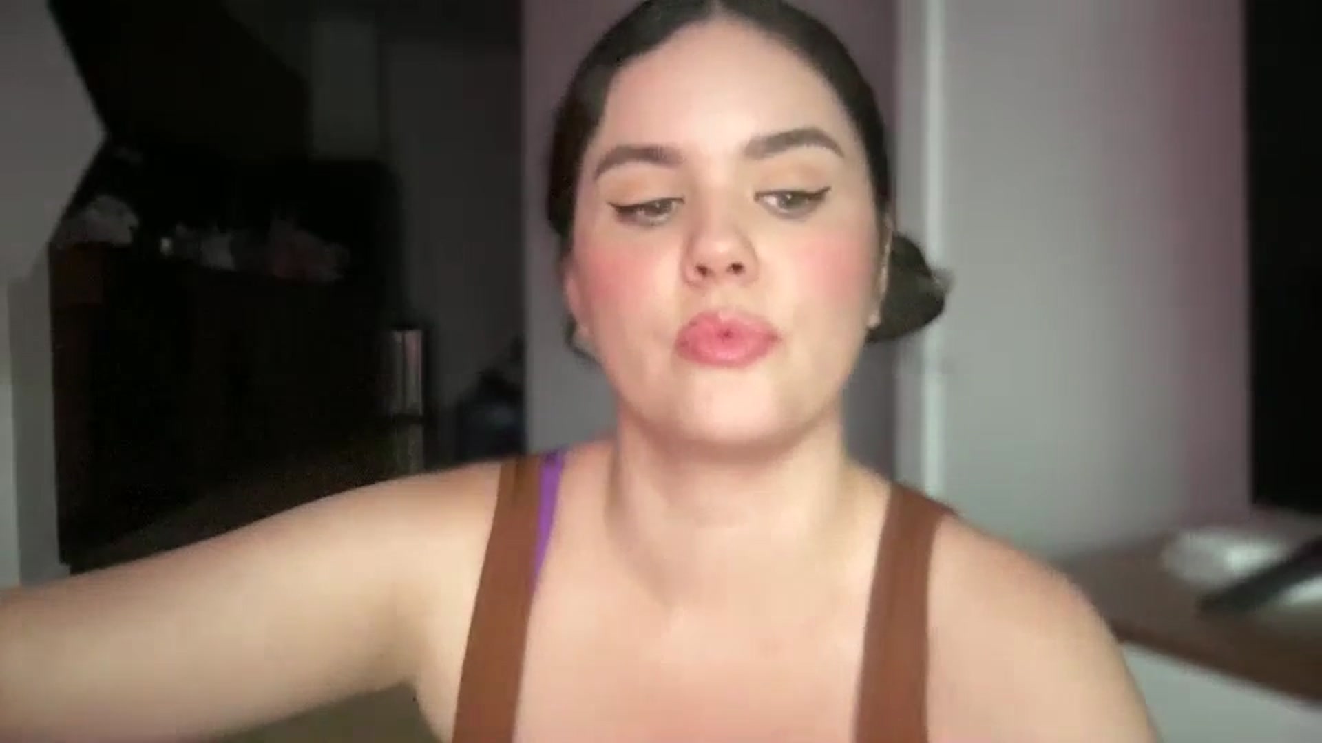 Gallery image thumbnail from Giaislovely's myfreecams stream on, 05/29/2024, 24:47 image 3 of 20