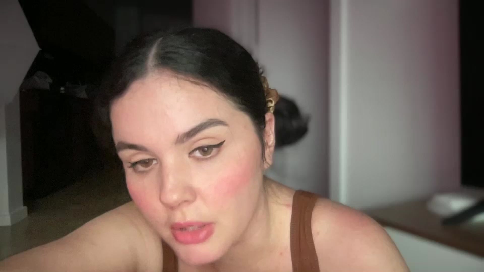 Gallery image thumbnail from Giaislovely's myfreecams stream on, 05/29/2024, 24:47 image 10 of 20