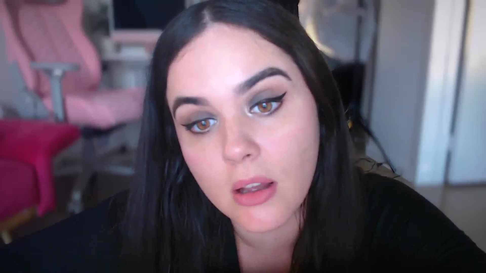 Gallery image thumbnail from Giaislovely's myfreecams stream on, 08/27/2024, 24:55 image 17 of 20