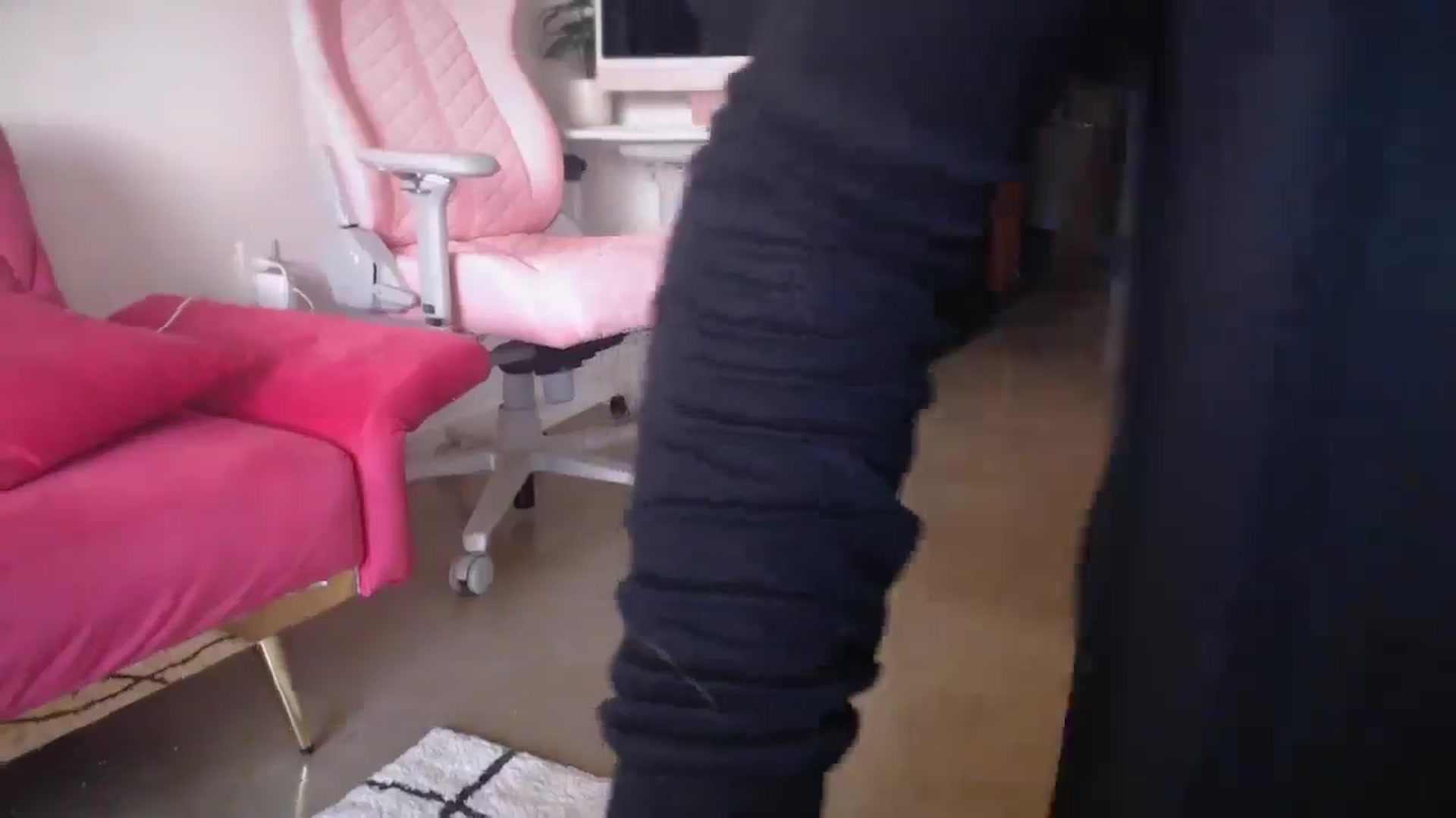 Gallery image thumbnail from Giaislovely's myfreecams stream on, 08/27/2024, 24:55 image 13 of 20