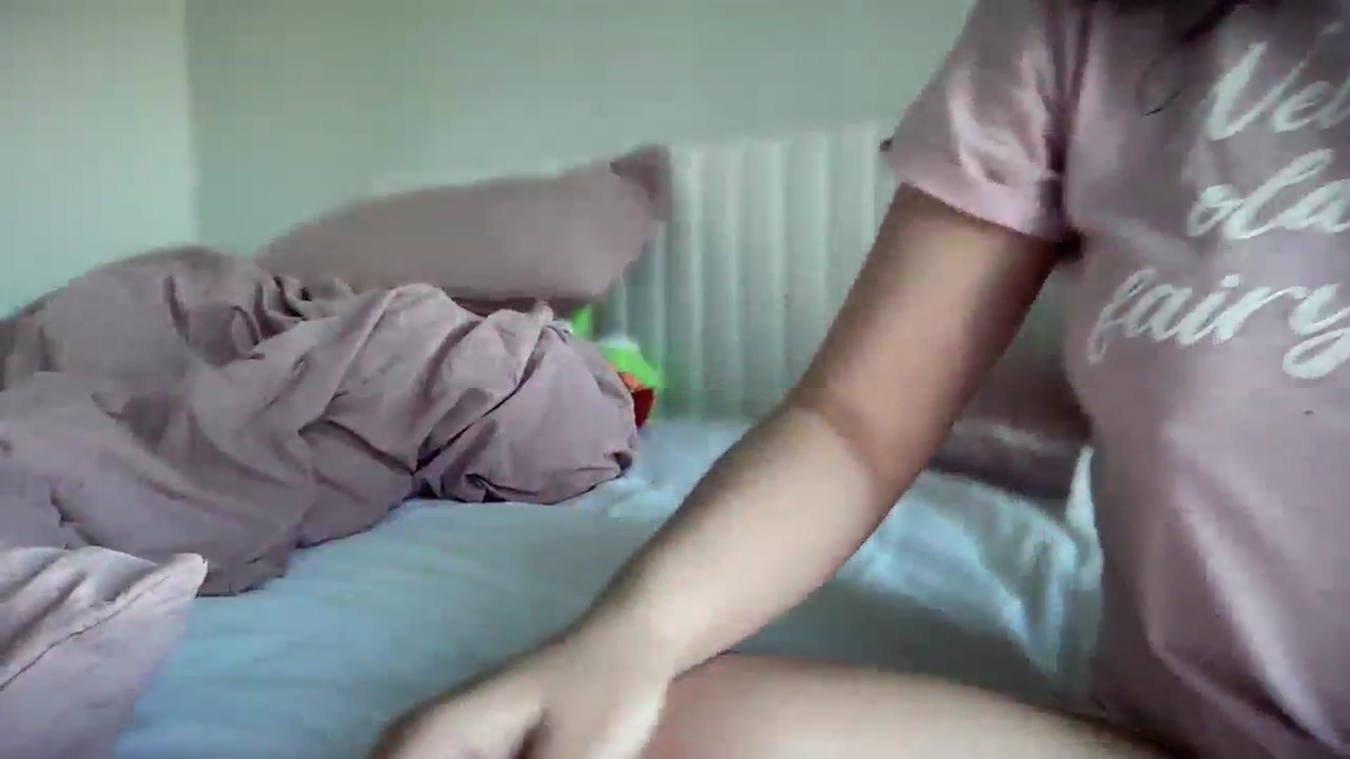 Gallery image thumbnail from Giaislovely's myfreecams stream on, 11/16/2024, 18:29 image 10 of 20