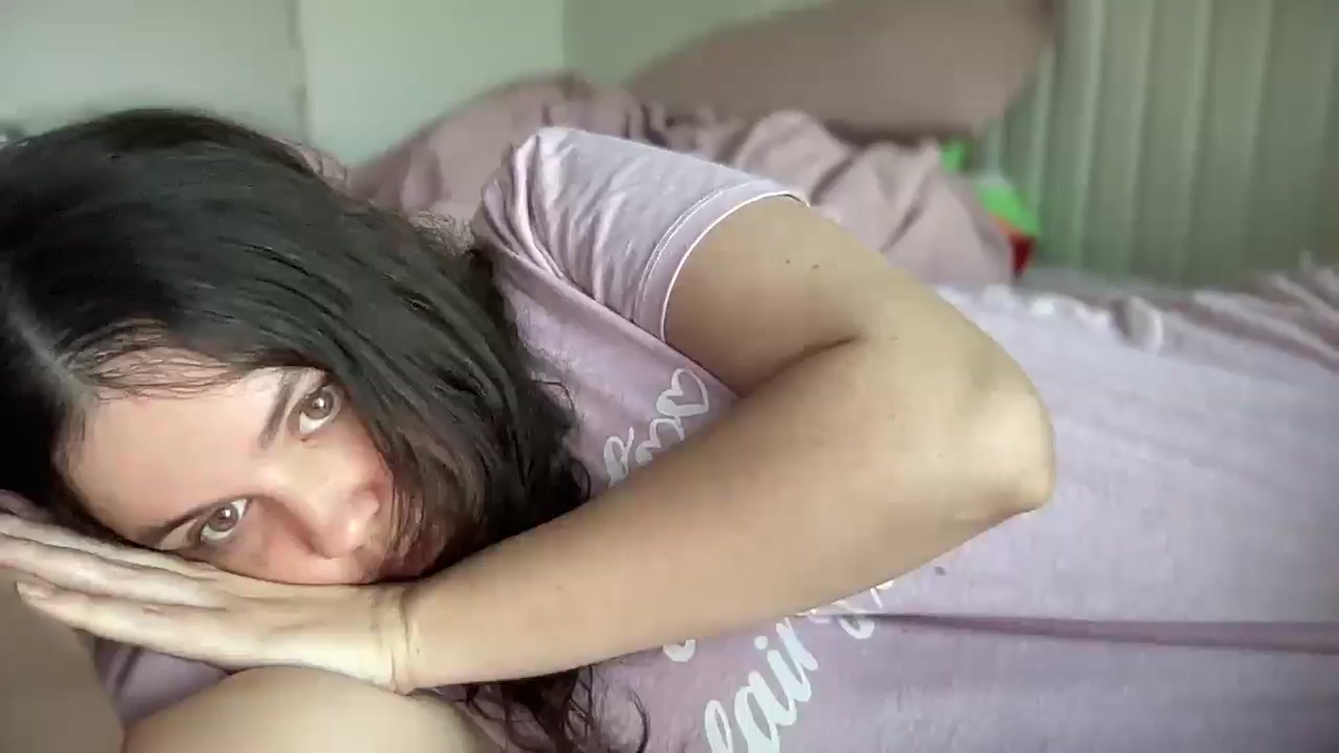 Gallery image thumbnail from Giaislovely's myfreecams stream on, 11/16/2024, 18:29 image 5 of 20