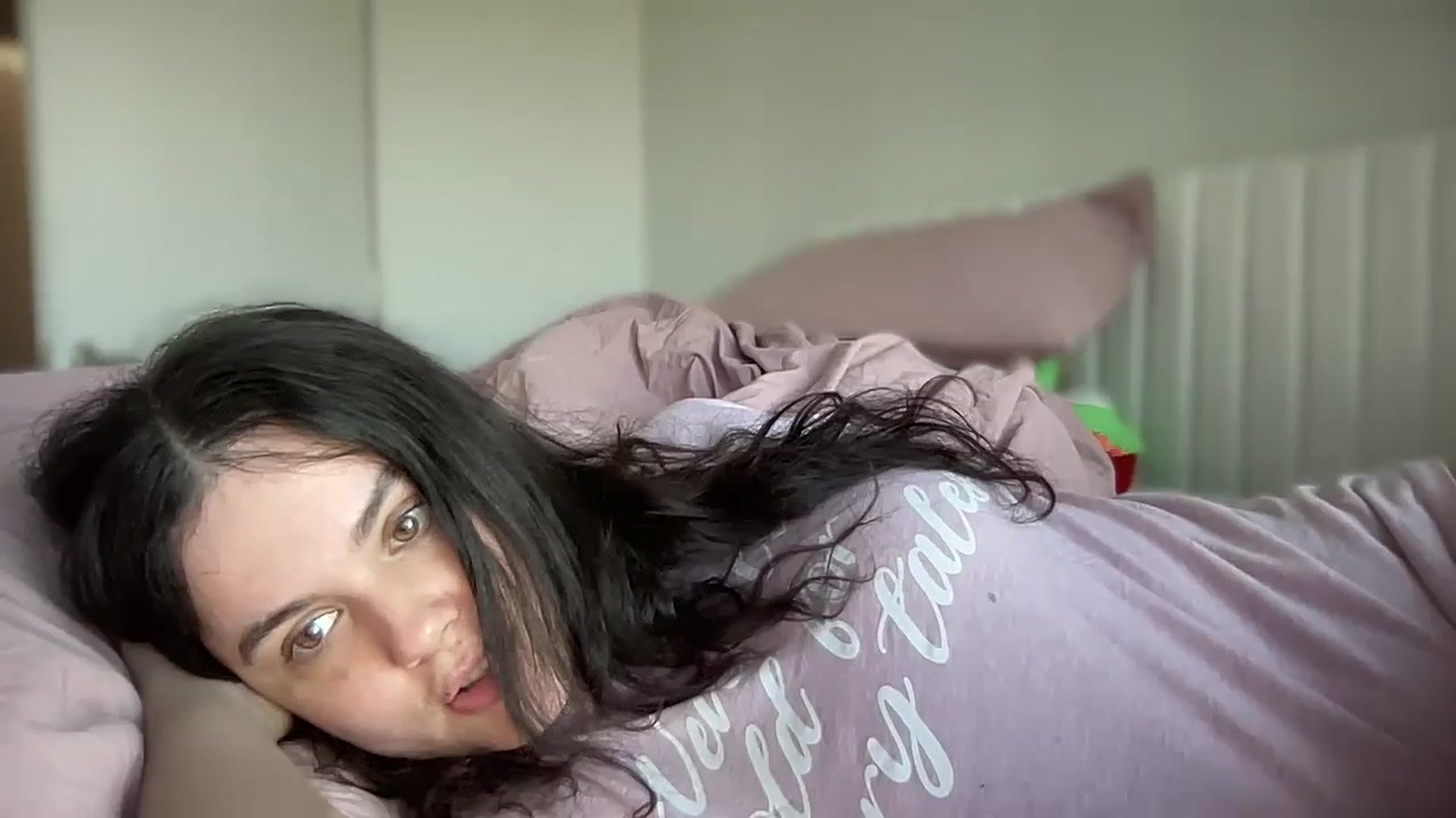 Gallery image thumbnail from Giaislovely's myfreecams stream on, 11/16/2024, 18:29 image 3 of 20