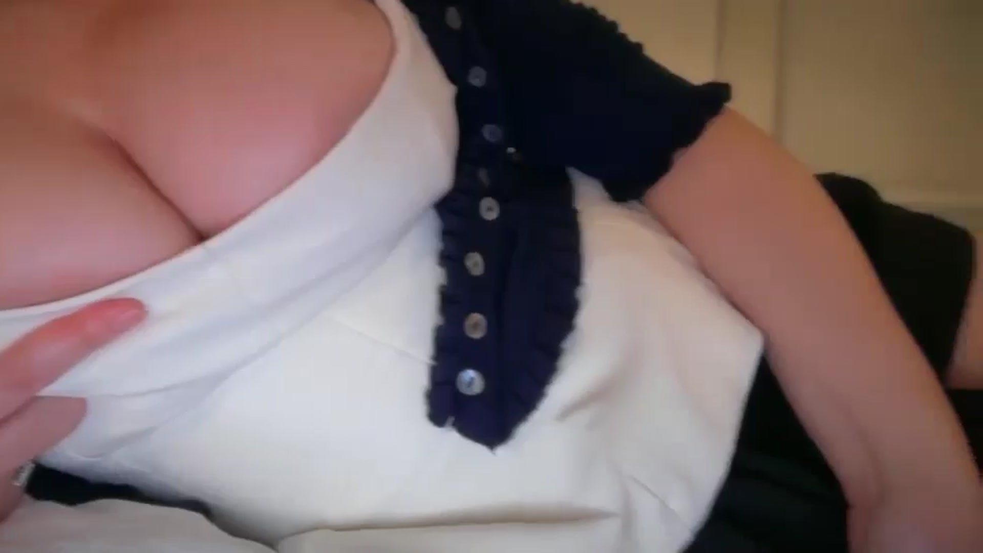 Gallery image thumbnail from Giaislovely's myfreecams stream on, 12/21/2025, 07:01 image 15 of 20