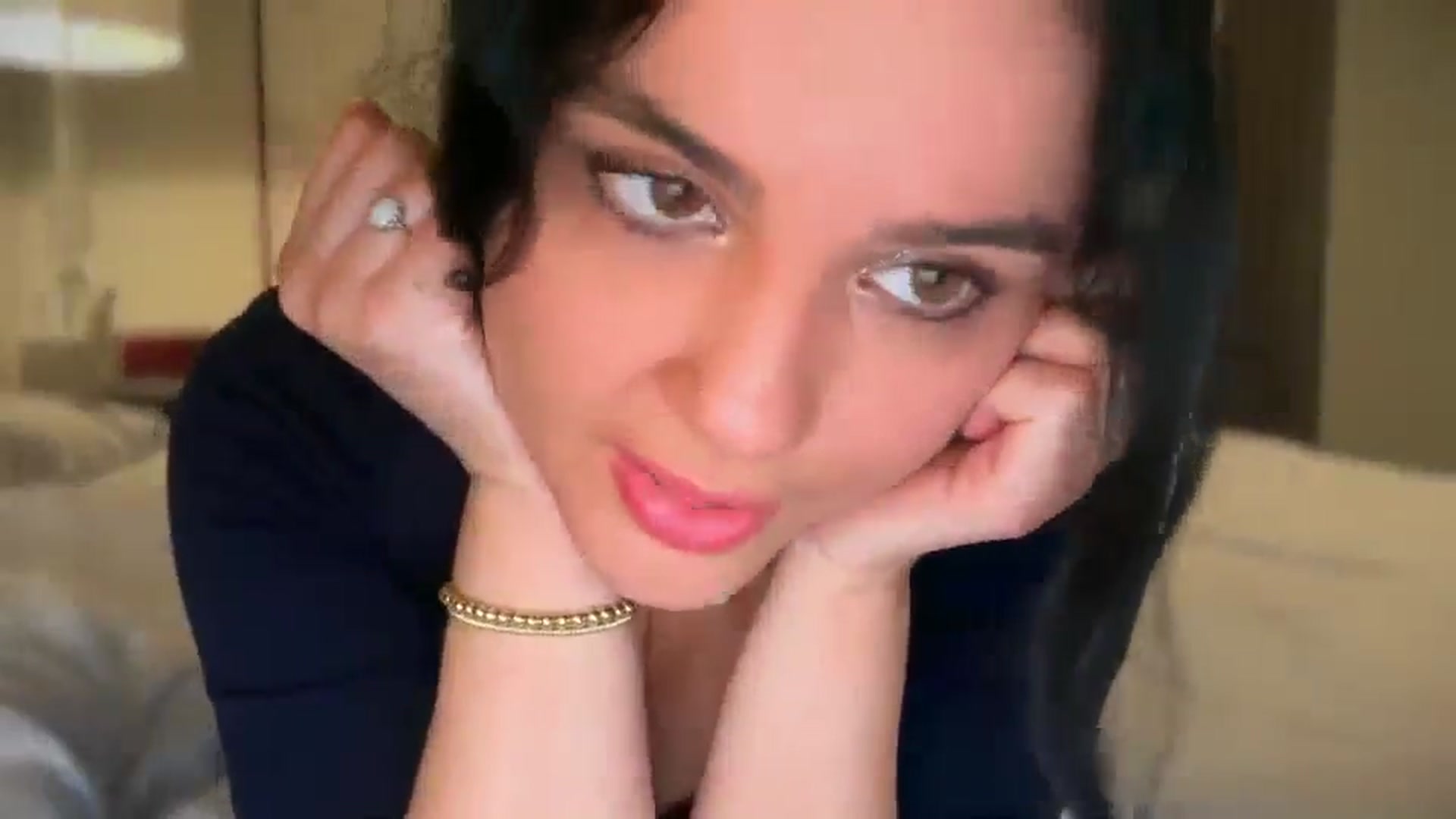 Gallery image thumbnail from Giaislovely's myfreecams stream on, 12/21/2025, 07:01 image 3 of 20