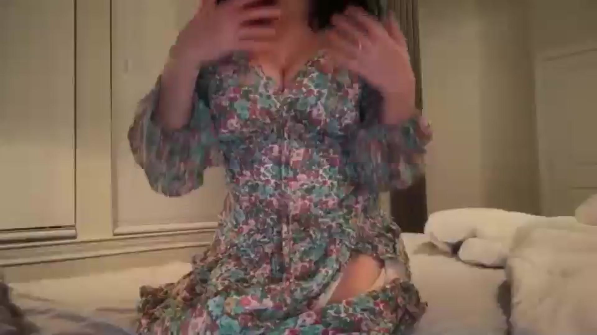 Gallery image thumbnail from Giaislovely's myfreecams stream on, 12/22/2025, 06:01 image 14 of 20