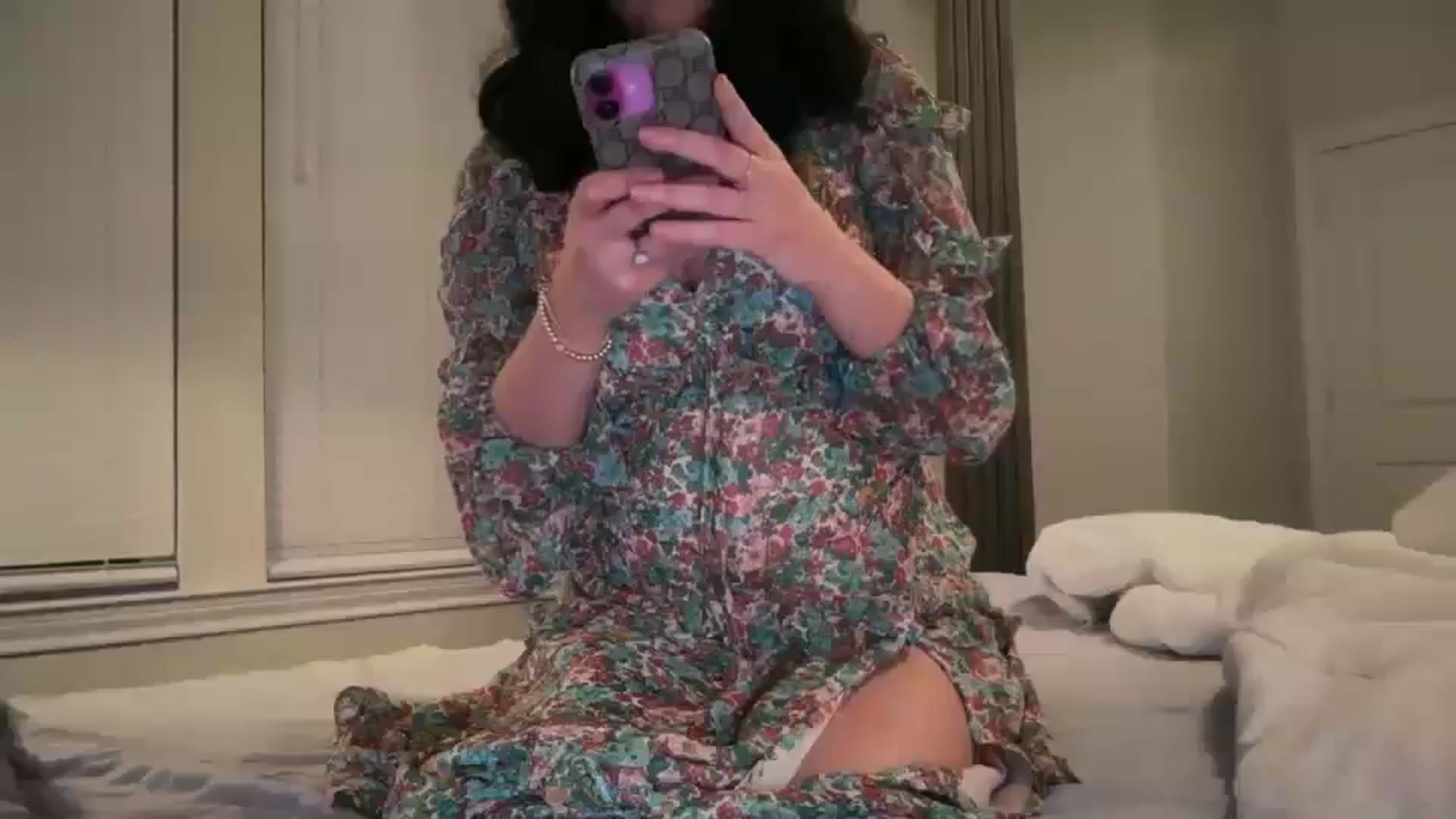 Gallery image thumbnail from Giaislovely's myfreecams stream on, 12/22/2025, 06:01 image 16 of 20