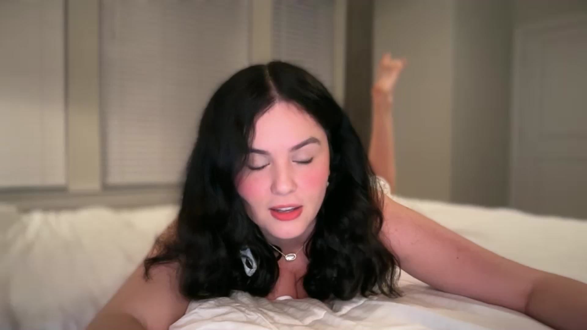 Gallery image thumbnail from Giaislovely's myfreecams stream on, 01/25/2026, 06:04 image 2 of 20