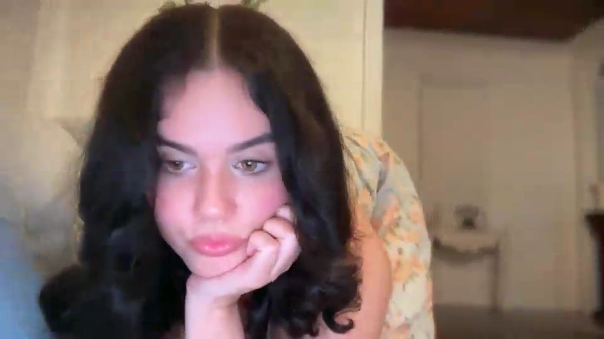 Gallery image thumbnail from Giaislovely's myfreecams stream on, 08/11/2026, 04:09 image 18 of 20