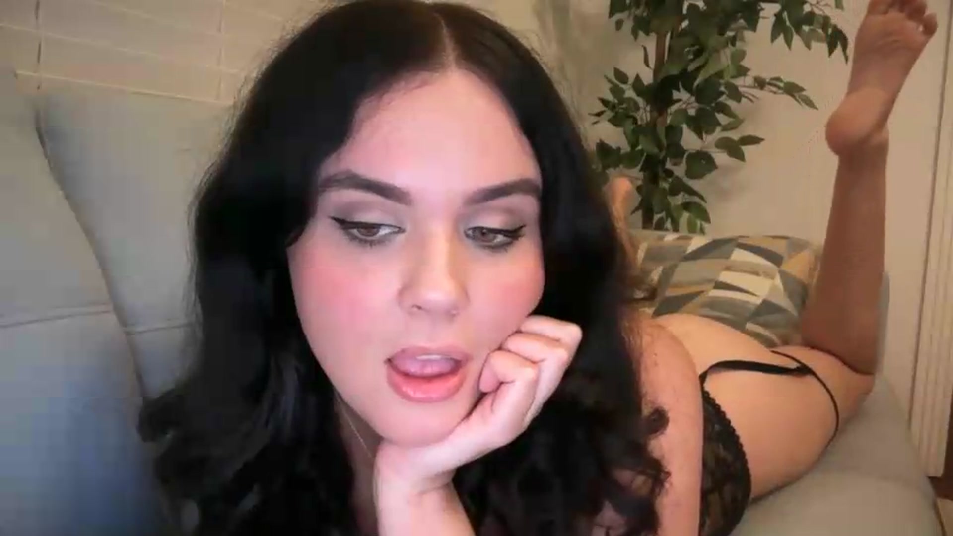 Gallery image thumbnail from Giaislovely's myfreecams stream on, 08/12/2026, 05:01 image 9 of 20