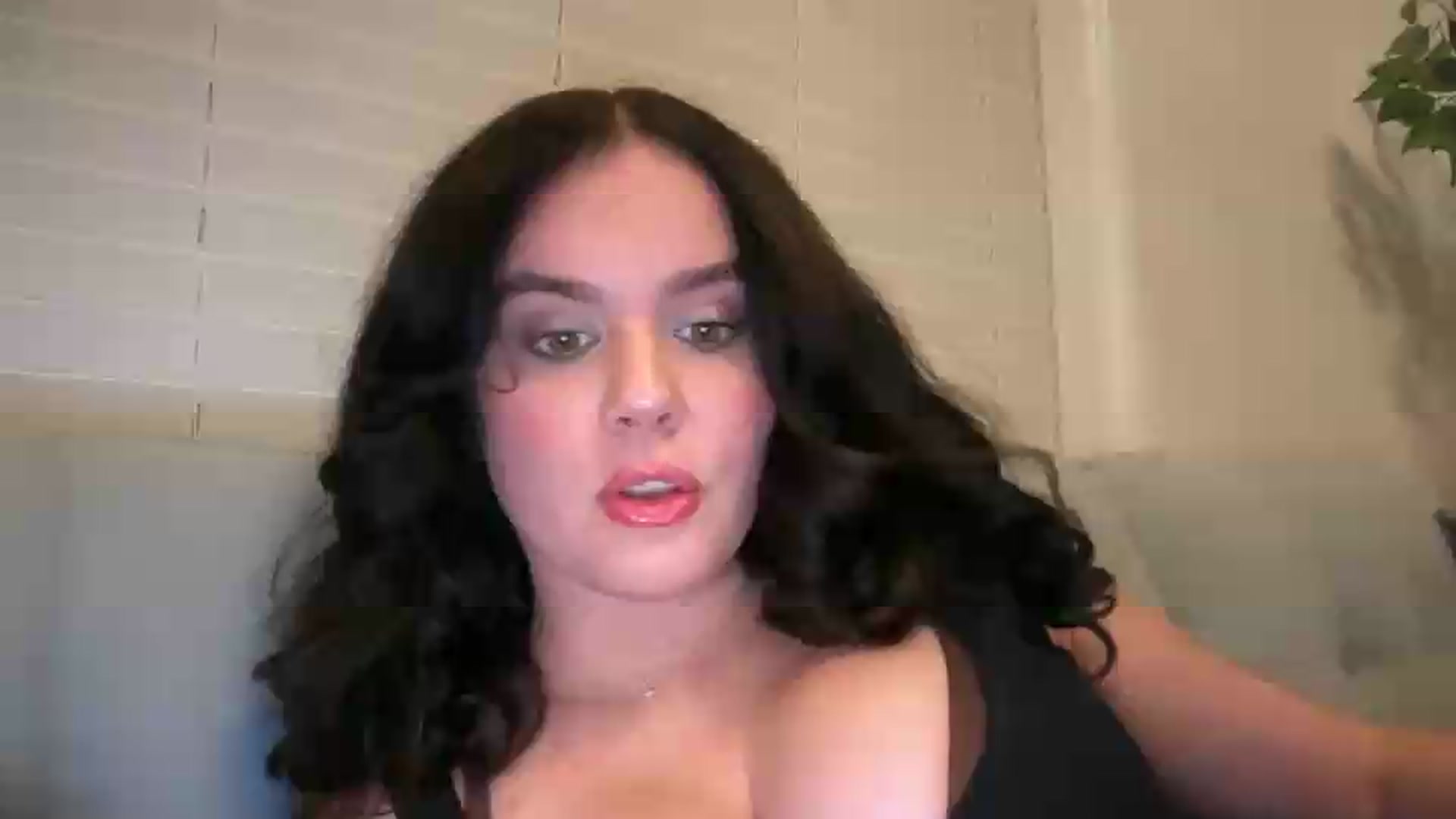 Gallery image thumbnail from Giaislovely's myfreecams stream on, 08/16/2026, 05:28 image 1 of 20