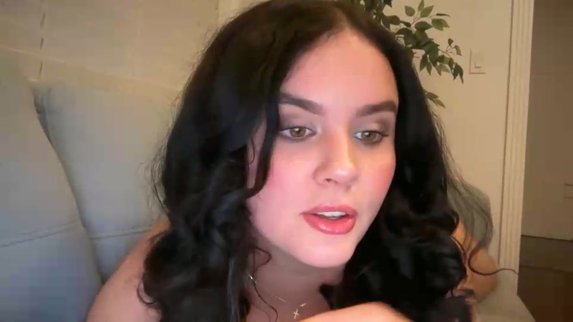 Gallery image thumbnail from Giaislovely's myfreecams stream on, 08/16/2026, 05:28 image 4 of 20