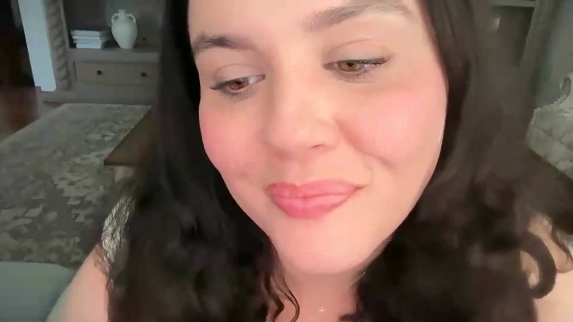Gallery image thumbnail from Giaislovely's myfreecams stream on, 08/17/2026, 24:03 image 10 of 20