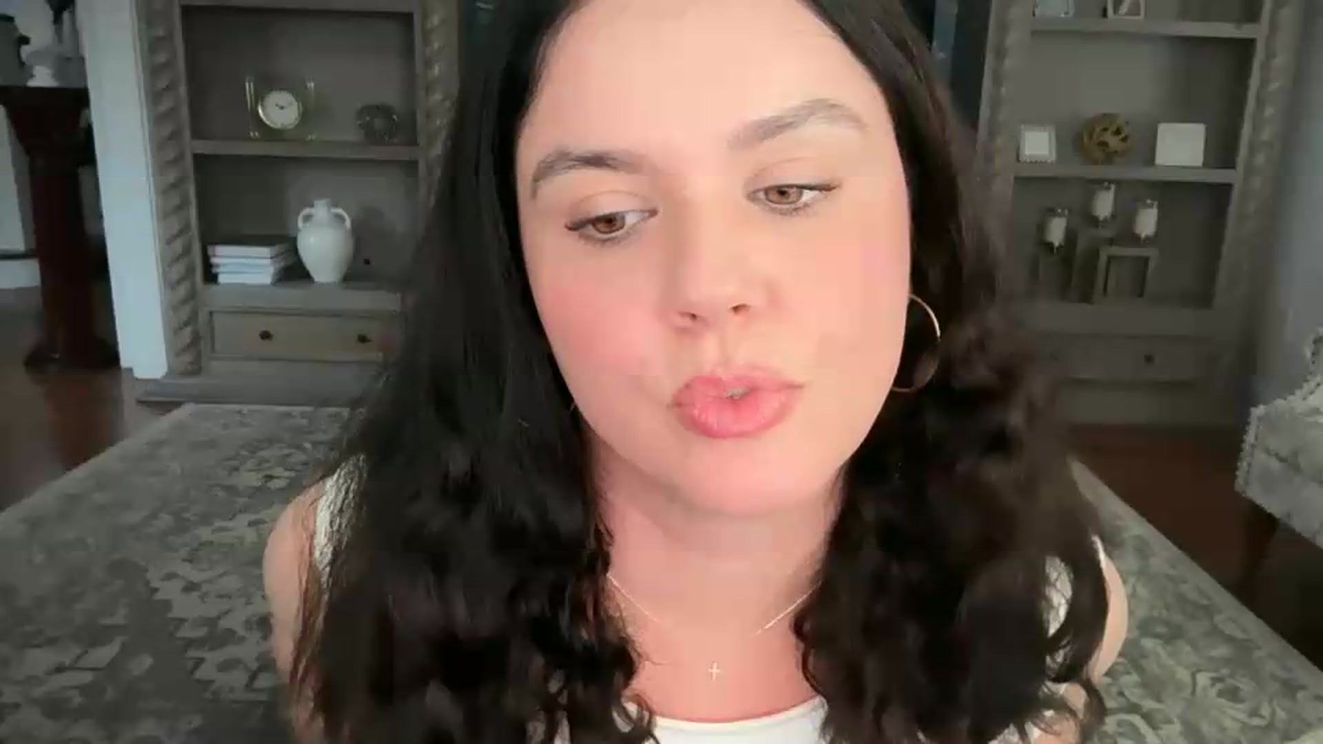 Gallery image thumbnail from Giaislovely's myfreecams stream on, 08/17/2026, 24:03 image 11 of 20