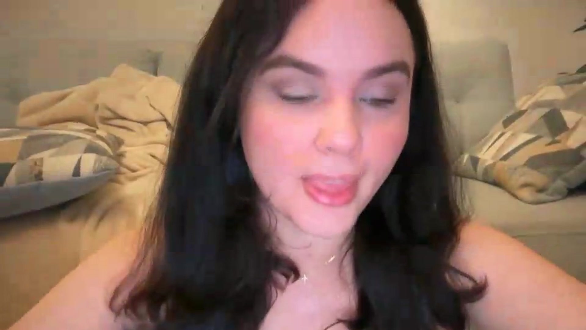 Gallery image thumbnail from Giaislovely's myfreecams stream on, 09/02/2026, 02:02 image 14 of 20