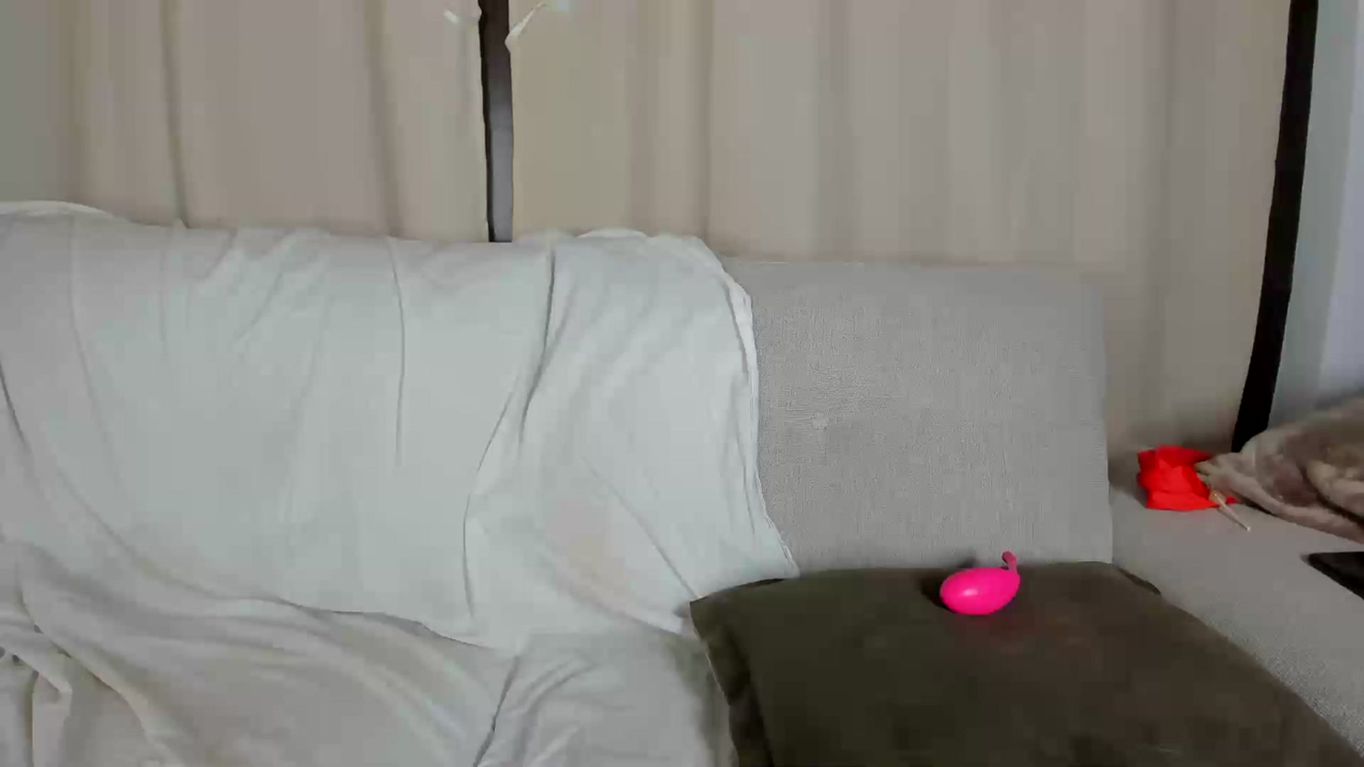 Gallery image thumbnail from GiamazingMFC's myfreecams stream on, 11/16/2022, 24:20 image 20 of 20