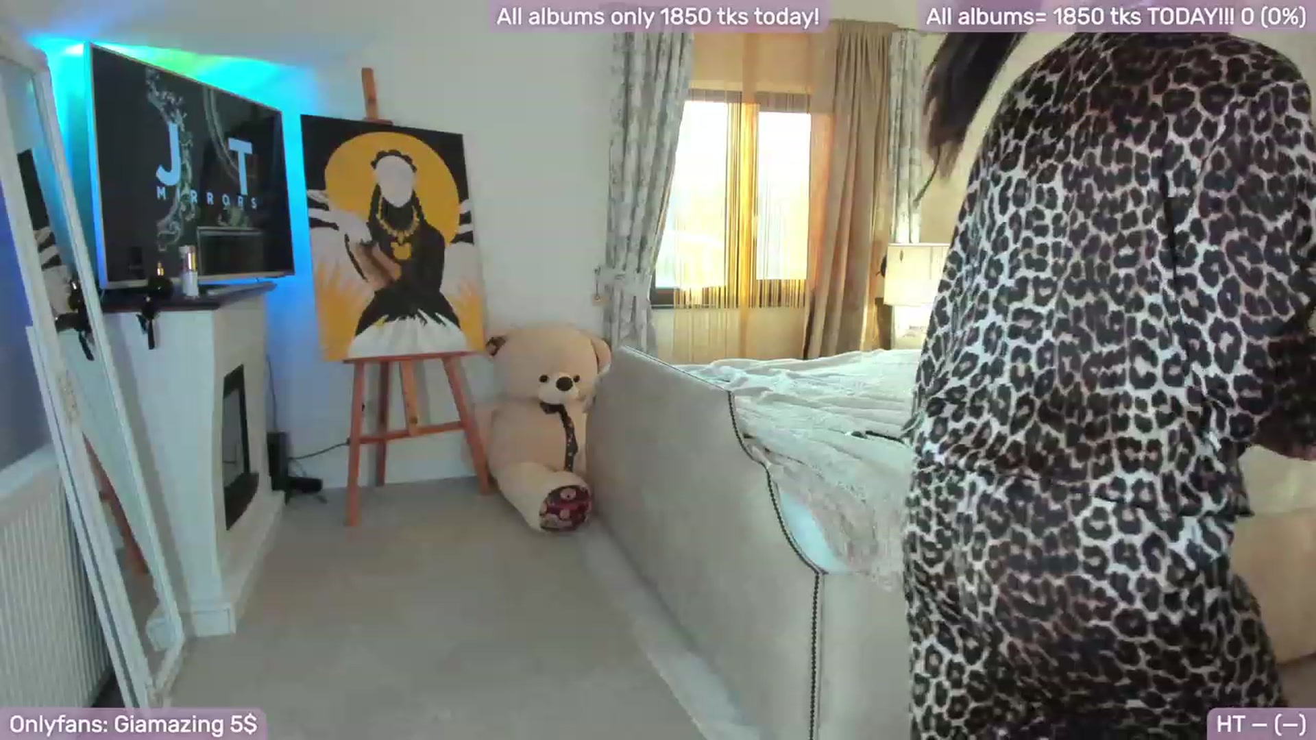 Gallery image thumbnail from GiamazingMFC's myfreecams stream on, 11/19/2022, 13:39 image 16 of 20