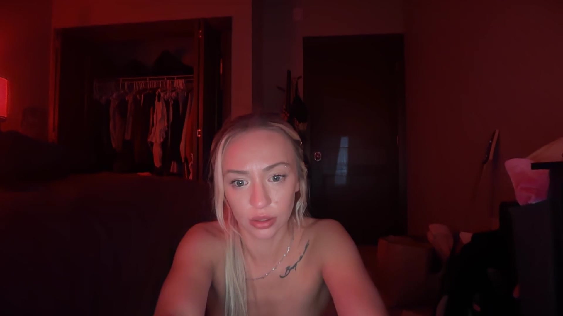 Gallery image thumbnail from GianaJolie's myfreecams stream on, 11/27/2025, 13:48 image 13 of 20