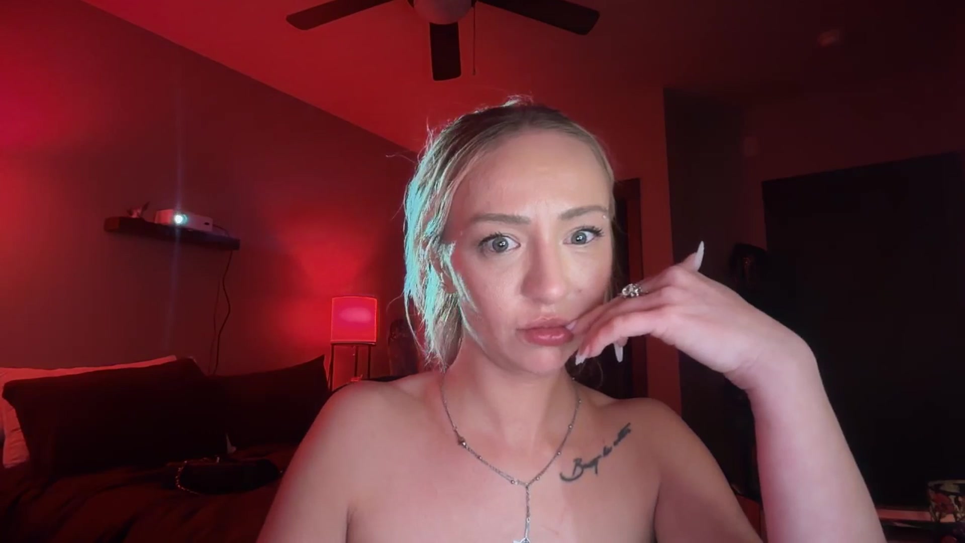 Gallery image thumbnail from GianaJolie's myfreecams stream on, 11/29/2025, 13:31 image 4 of 20