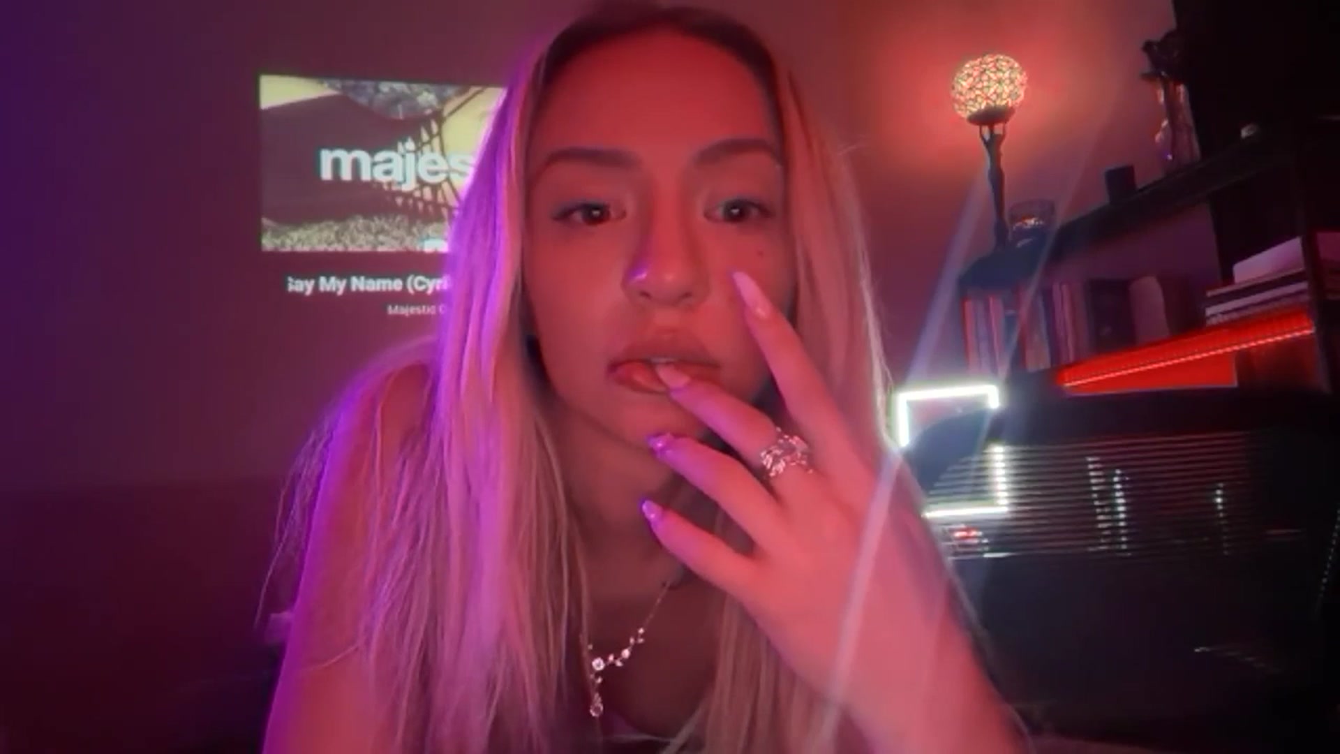 Gallery image thumbnail from GianaJolie's myfreecams stream on, 11/30/2025, 16:38 image 4 of 20
