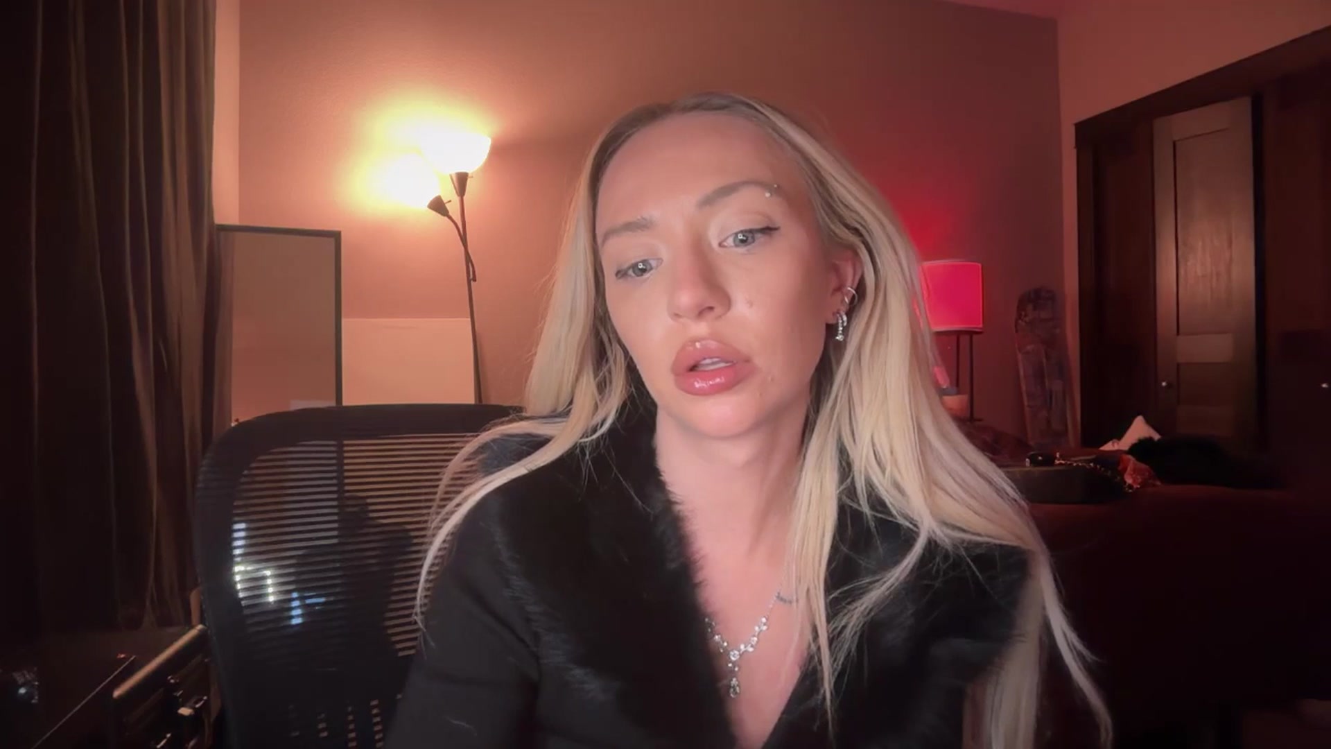 Gallery image thumbnail from GianaJolie's myfreecams stream on, 12/01/2025, 07:56 image 6 of 20