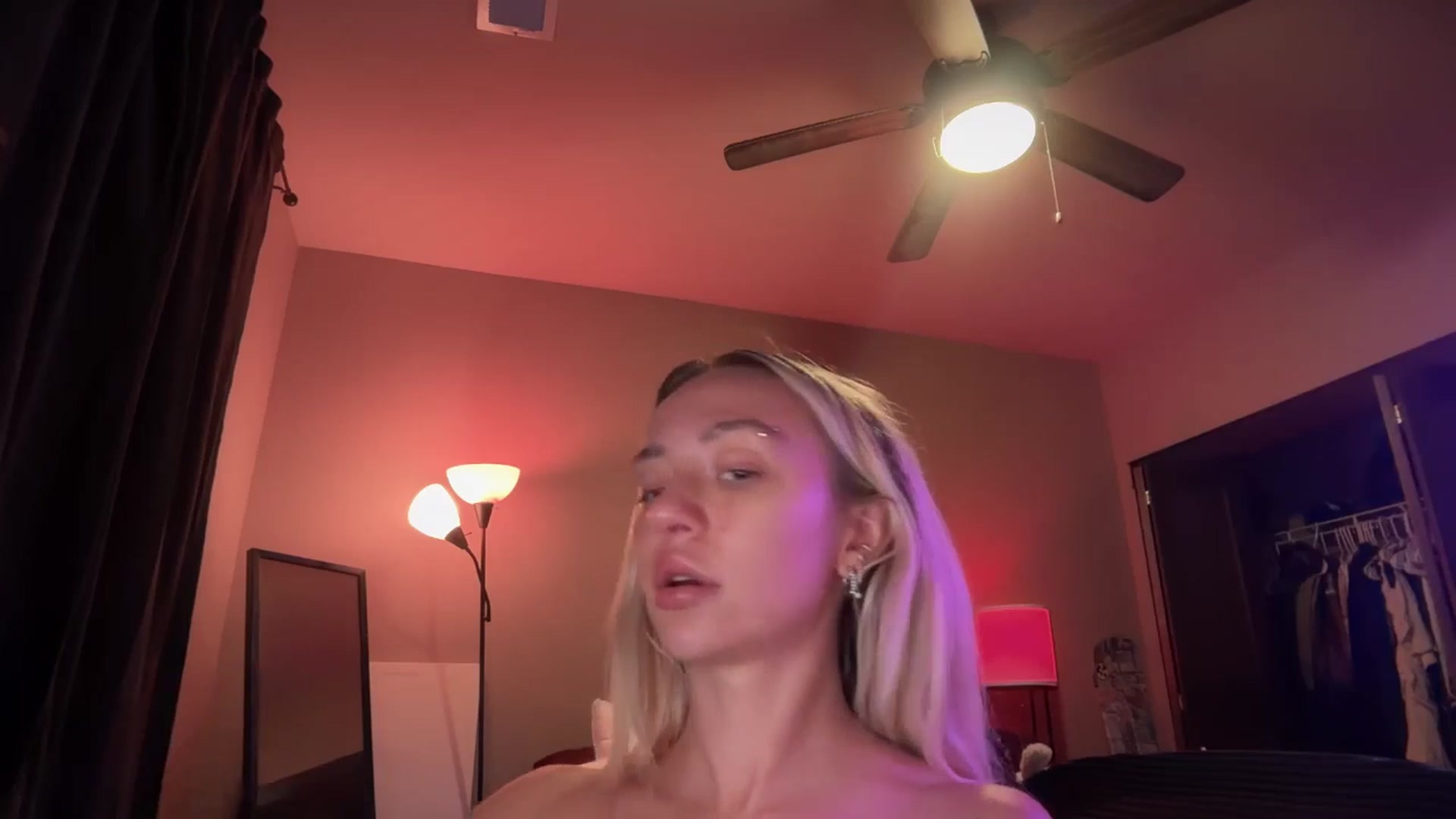 Gallery image thumbnail from GianaJolie's myfreecams stream on, 12/03/2025, 12:03 image 5 of 20