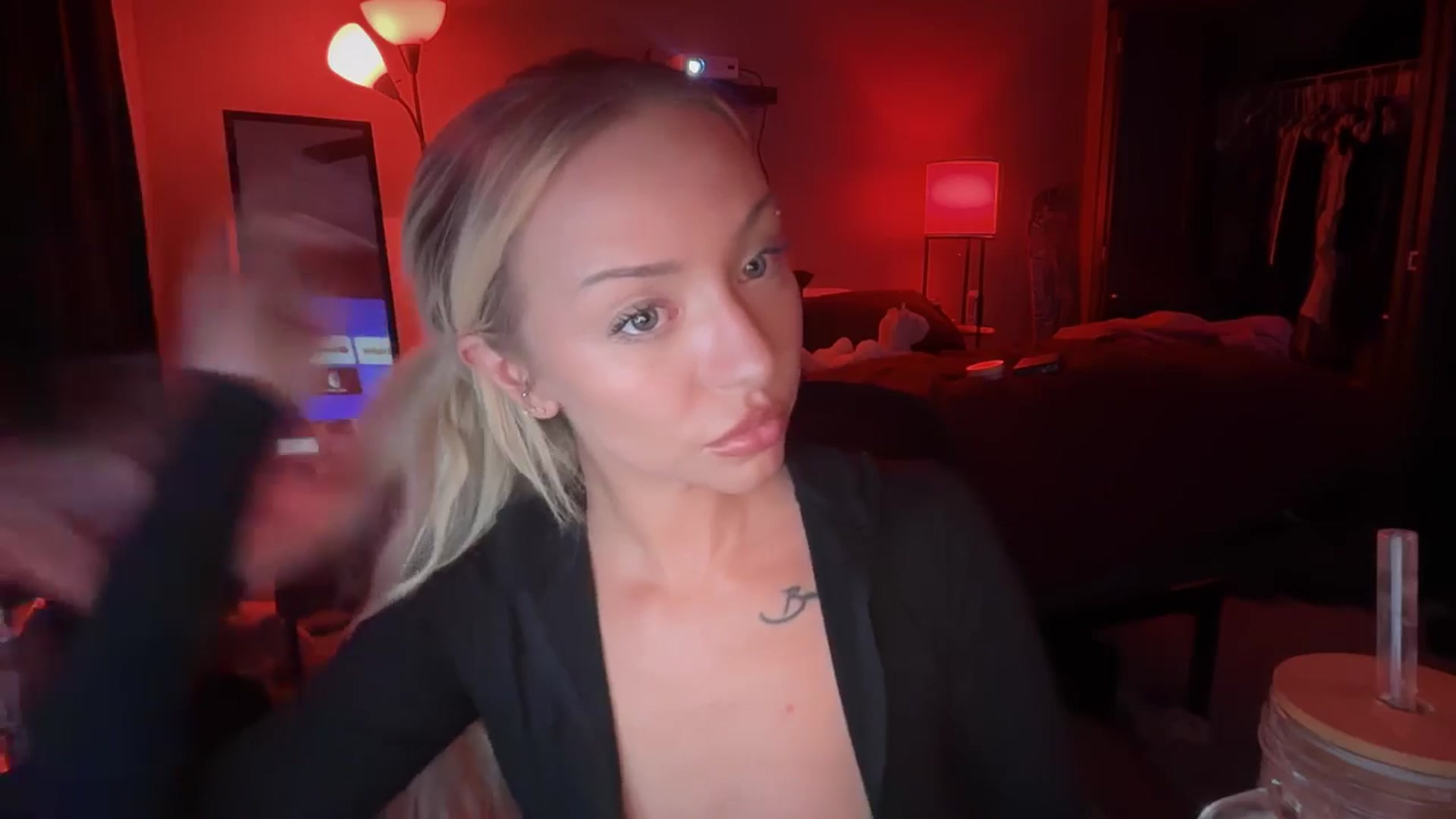 Gallery image thumbnail from GianaJolie's myfreecams stream on, 12/05/2025, 10:26 image 18 of 20