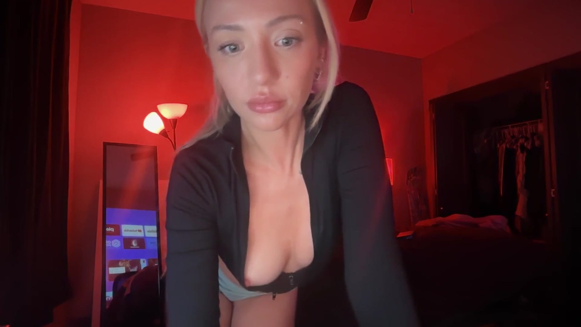 Gallery image thumbnail from GianaJolie's myfreecams stream on, 12/05/2025, 10:26 image 8 of 20