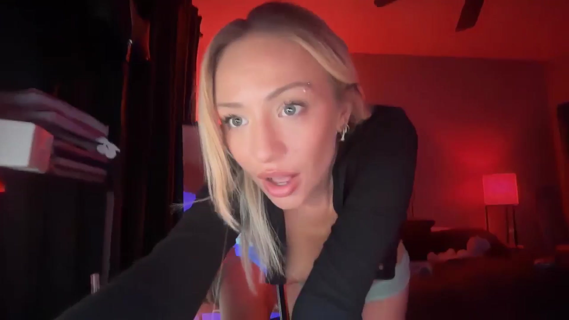 Gallery image thumbnail from GianaJolie's myfreecams stream on, 12/05/2025, 14:03 image 5 of 20