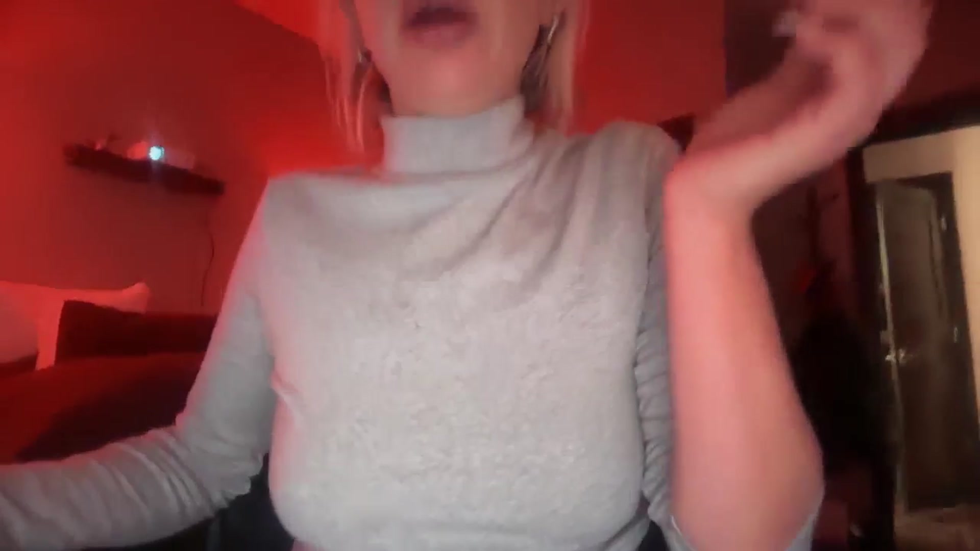 Gallery image thumbnail from GianaJolie's myfreecams stream on, 12/05/2025, 18:12 image 7 of 20