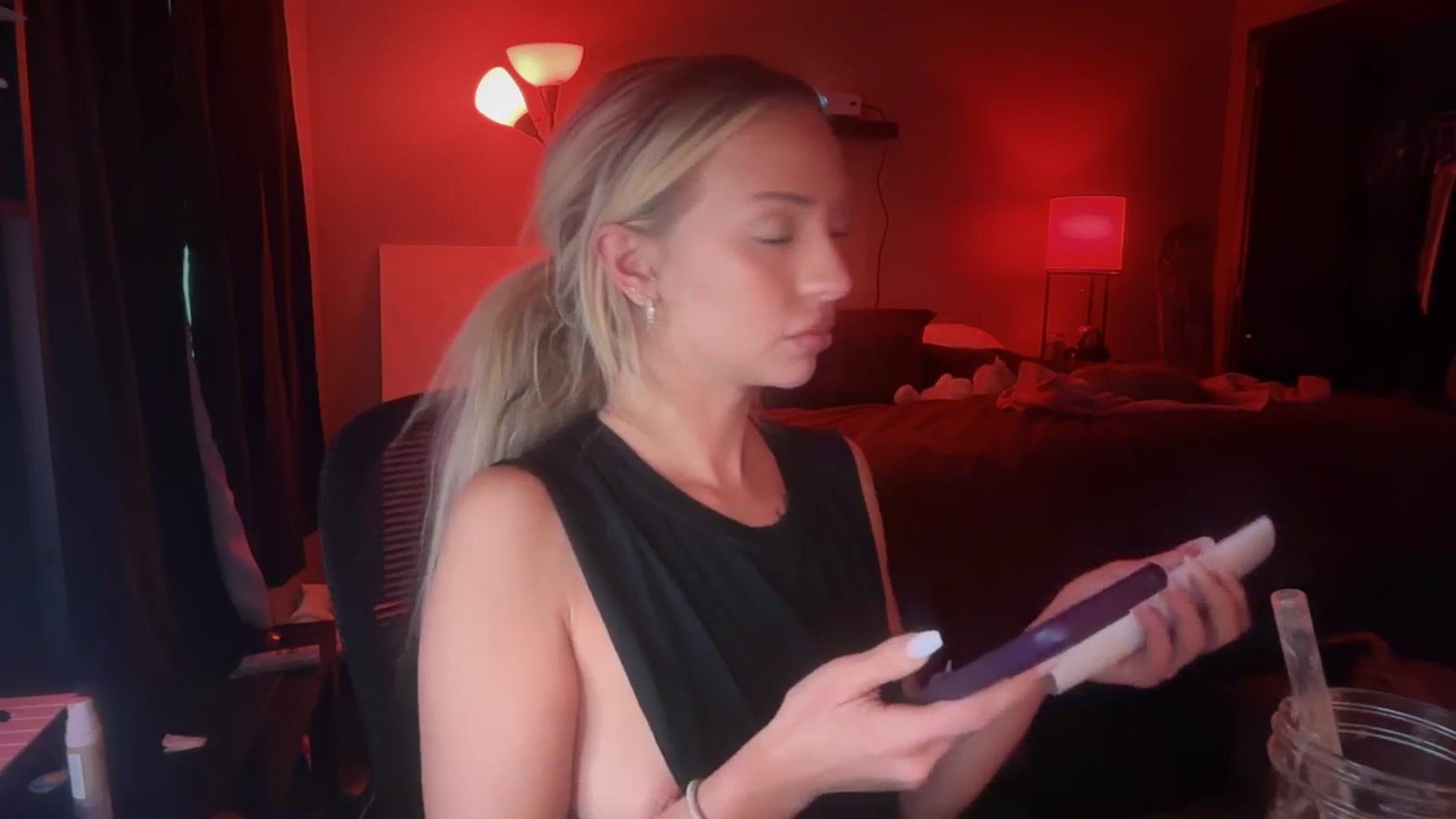 Gallery image thumbnail from GianaJolie's myfreecams stream on, 12/05/2025, 20:50 image 16 of 20