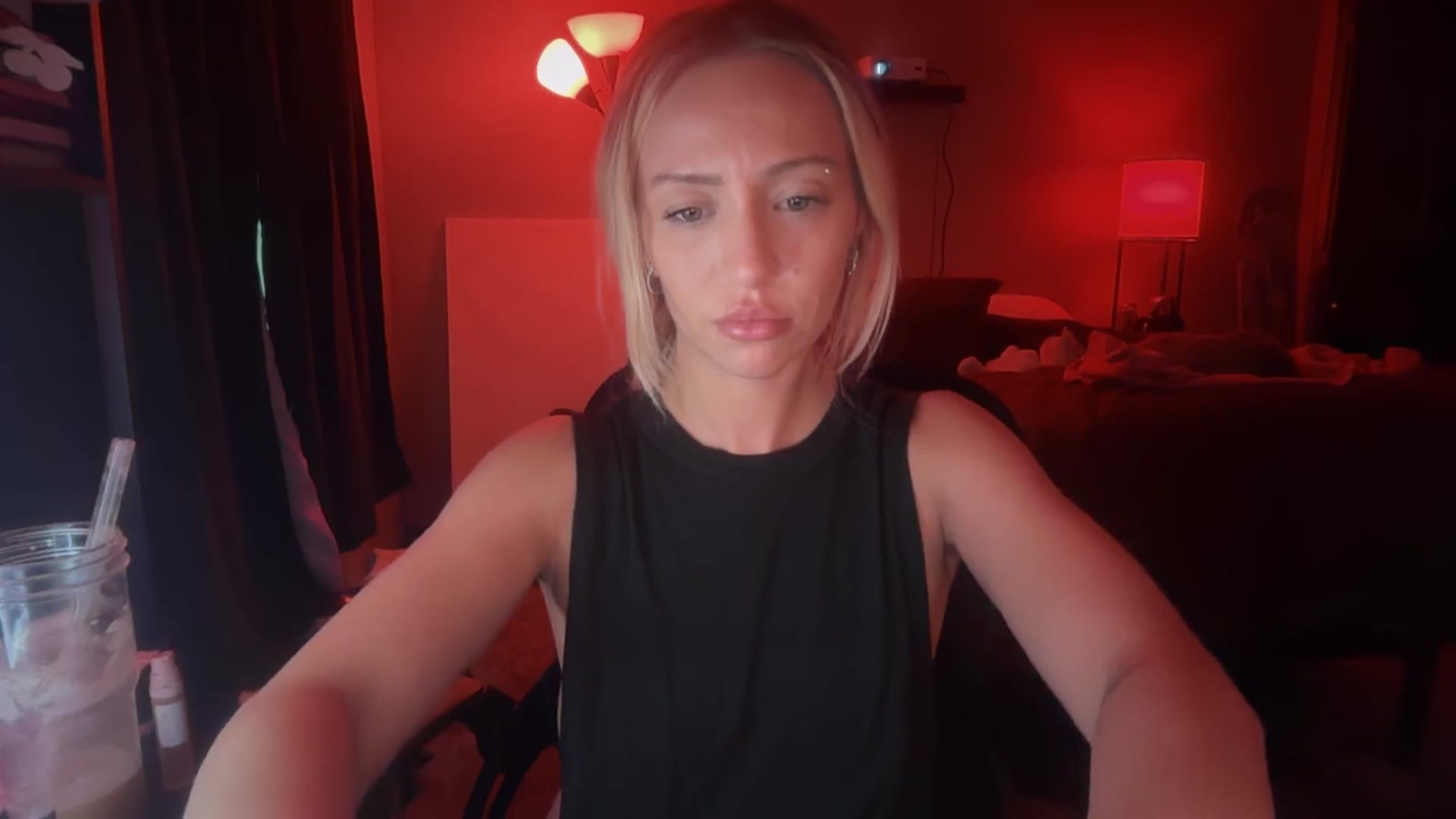 Gallery image thumbnail from GianaJolie's myfreecams stream on, 12/05/2025, 20:50 image 13 of 20
