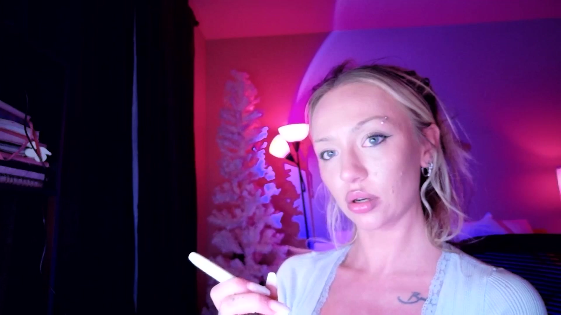 Gallery image thumbnail from GianaJolie's myfreecams stream on, 12/15/2025, 11:40 image 19 of 20