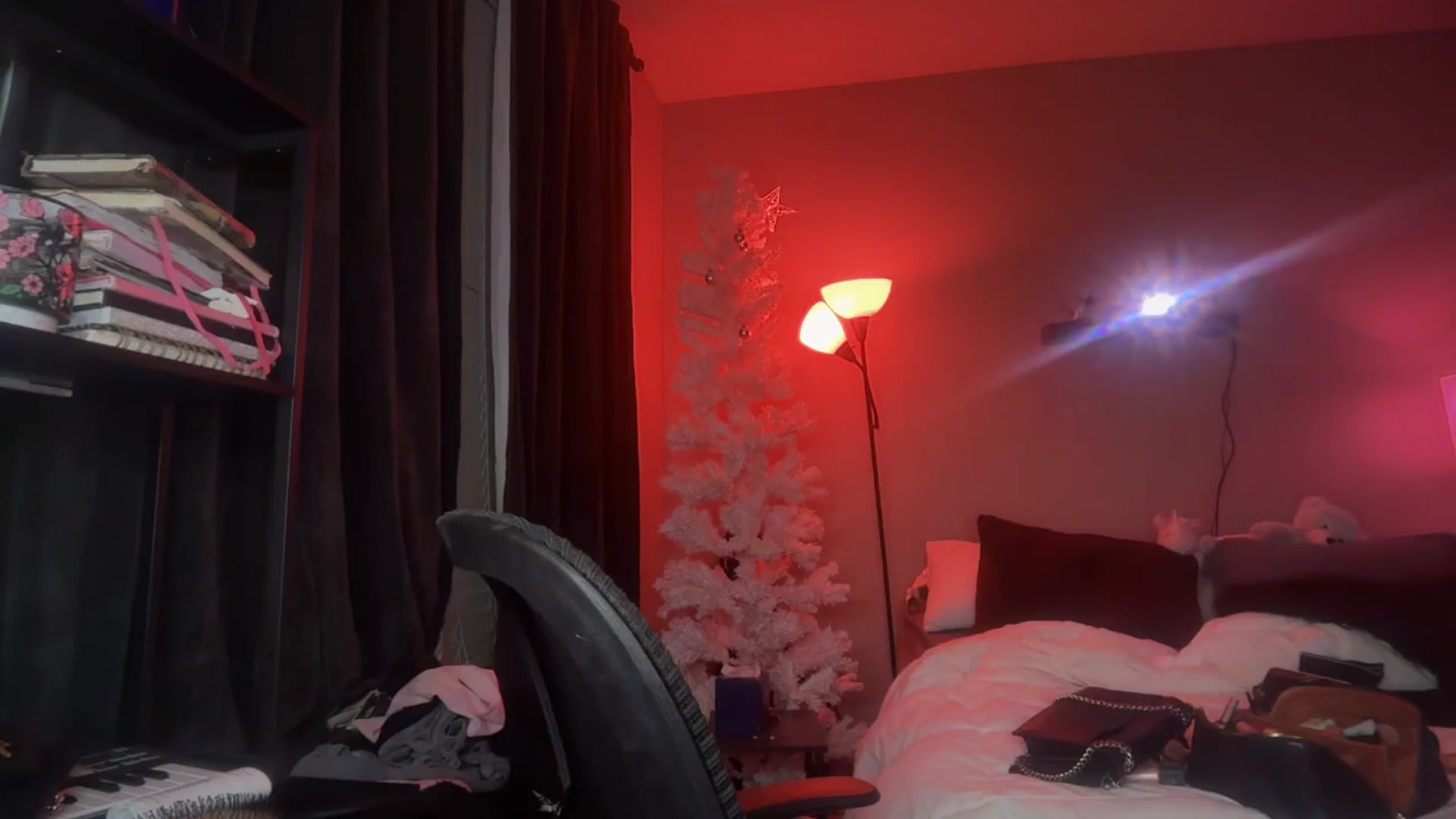 Gallery image thumbnail from GianaJolie's myfreecams stream on, 01/10/2026, 11:32 image 5 of 20