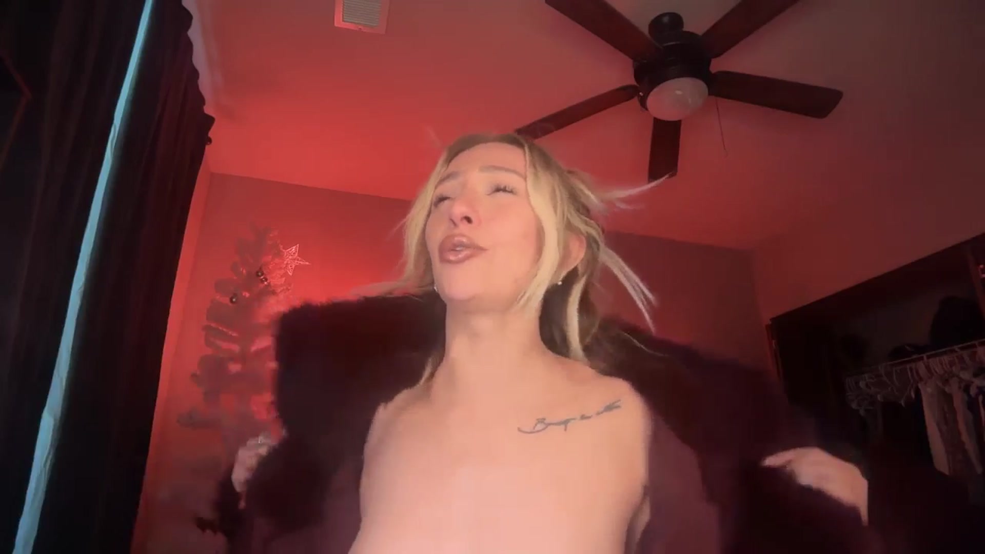 Gallery image thumbnail from GianaJolie's myfreecams stream on, 01/13/2026, 18:21 image 3 of 20