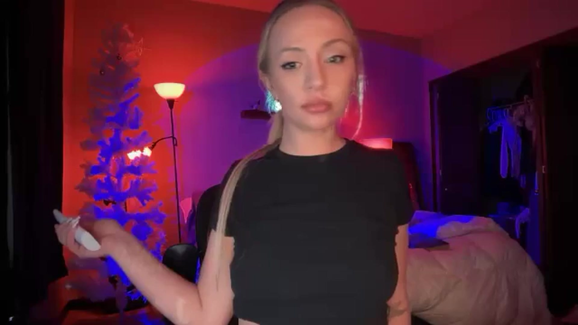 Gallery image thumbnail from GianaJolie's myfreecams stream on, 01/20/2026, 12:06 image 5 of 20