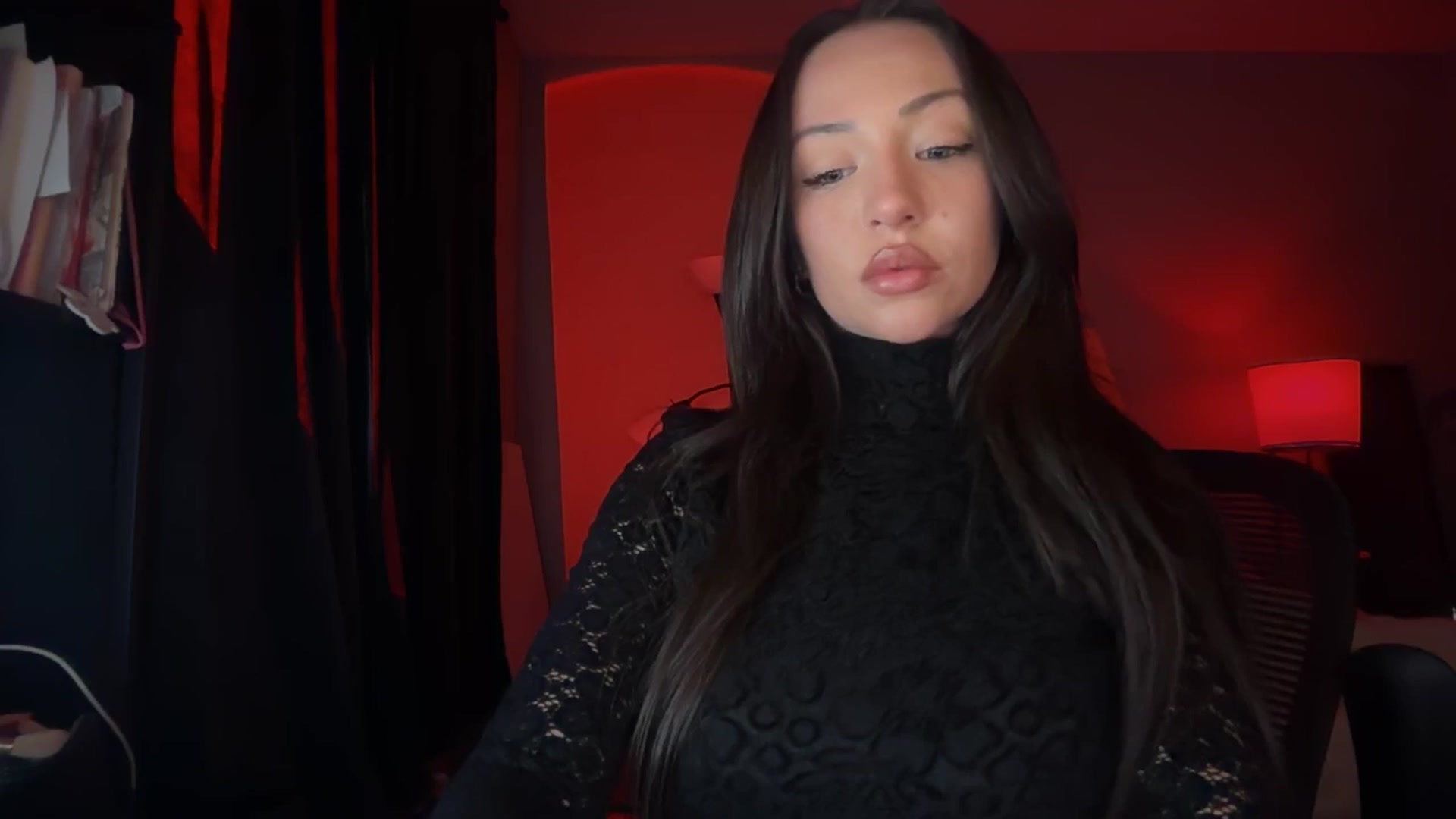 Gallery image thumbnail from GianaJolie's myfreecams stream on, 02/03/2026, 12:04 image 1 of 20