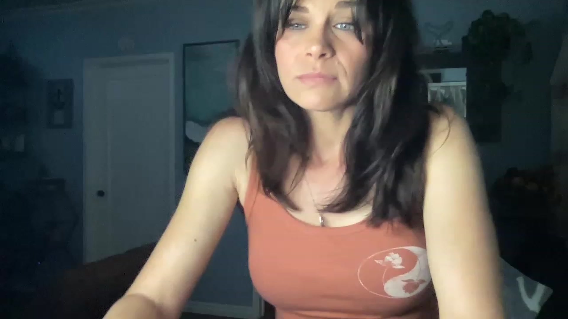 Gallery image thumbnail from GianaLove's myfreecams stream on, 11/18/2022, 01:25 image 20 of 20