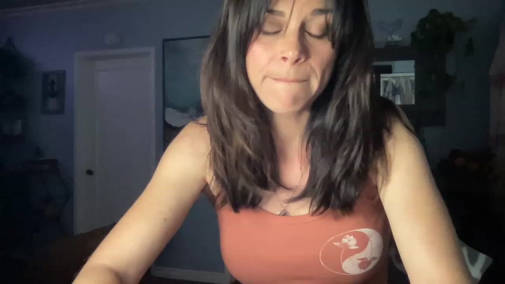 Gallery image thumbnail from GianaLove's myfreecams stream on, 11/18/2022, 01:25 image 15 of 20