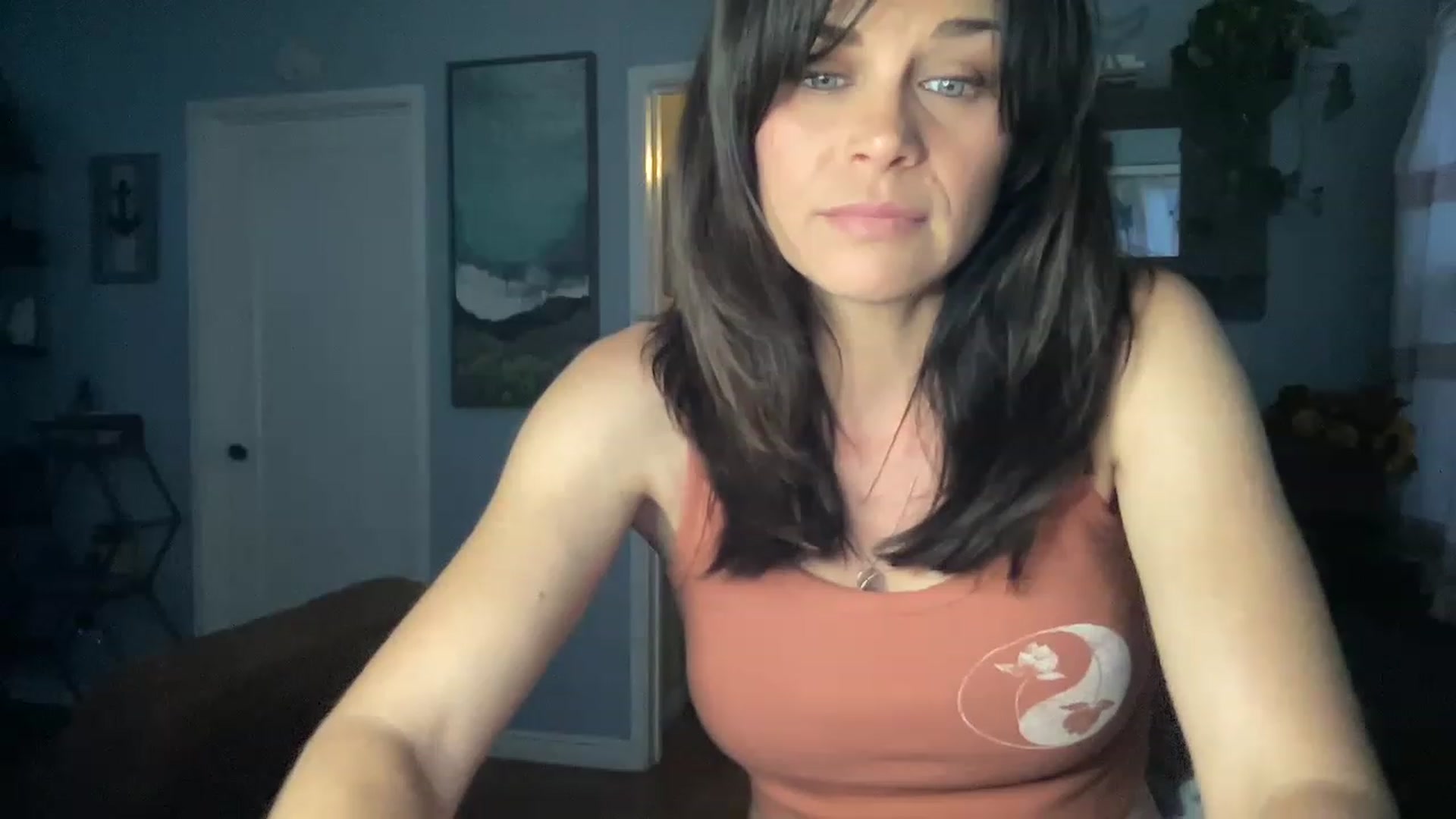 Gallery image thumbnail from GianaLove's myfreecams stream on, 11/18/2022, 01:25 image 5 of 20