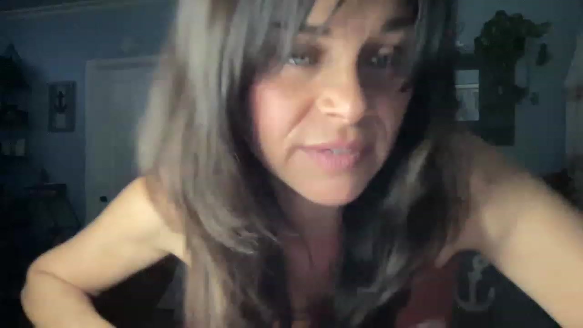 Gallery image thumbnail from GianaLove's myfreecams stream on, 11/18/2022, 01:25 image 12 of 20
