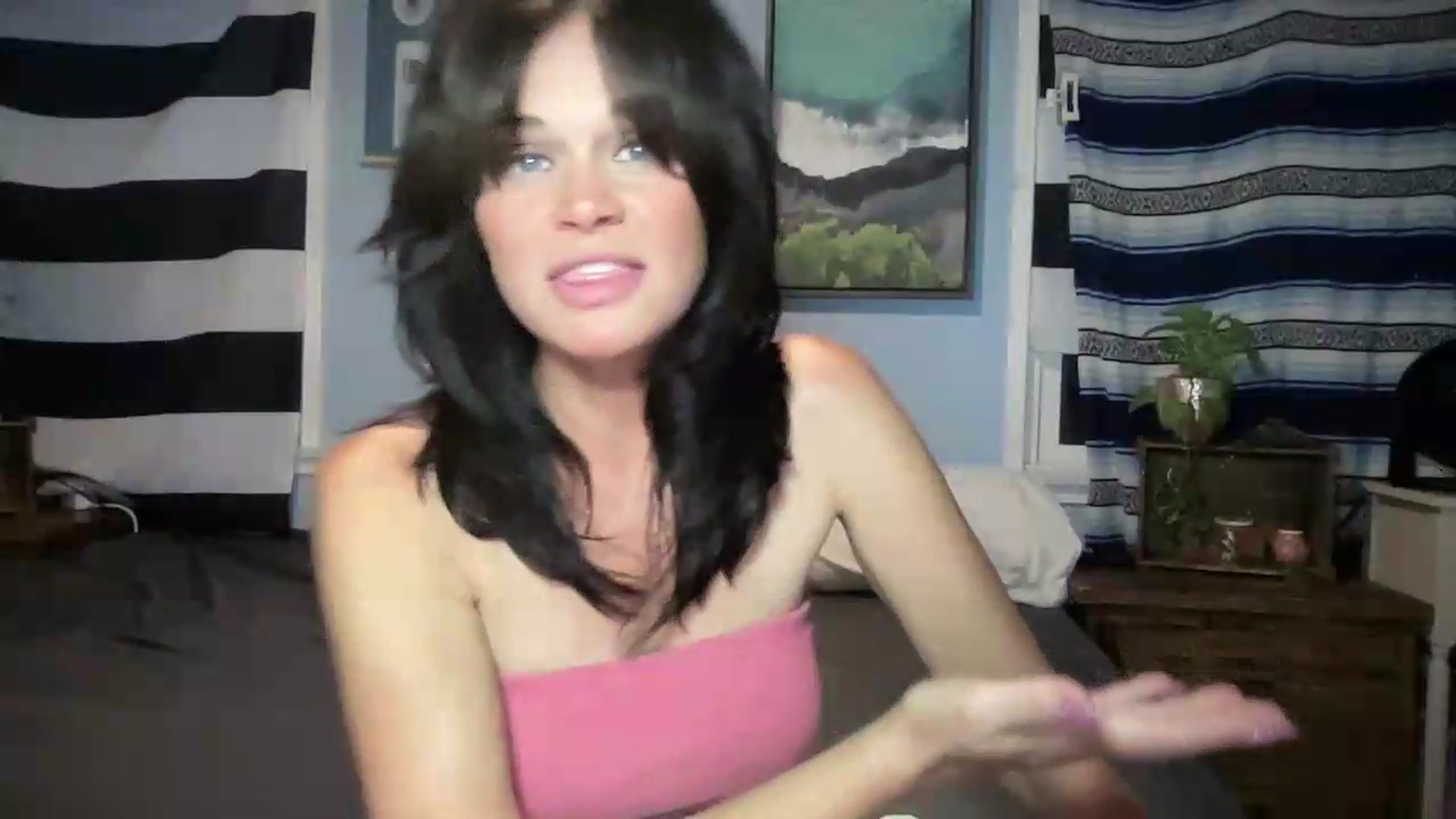 Gallery image thumbnail from GianaLove's myfreecams stream on, 08/17/2026, 03:01 image 19 of 20
