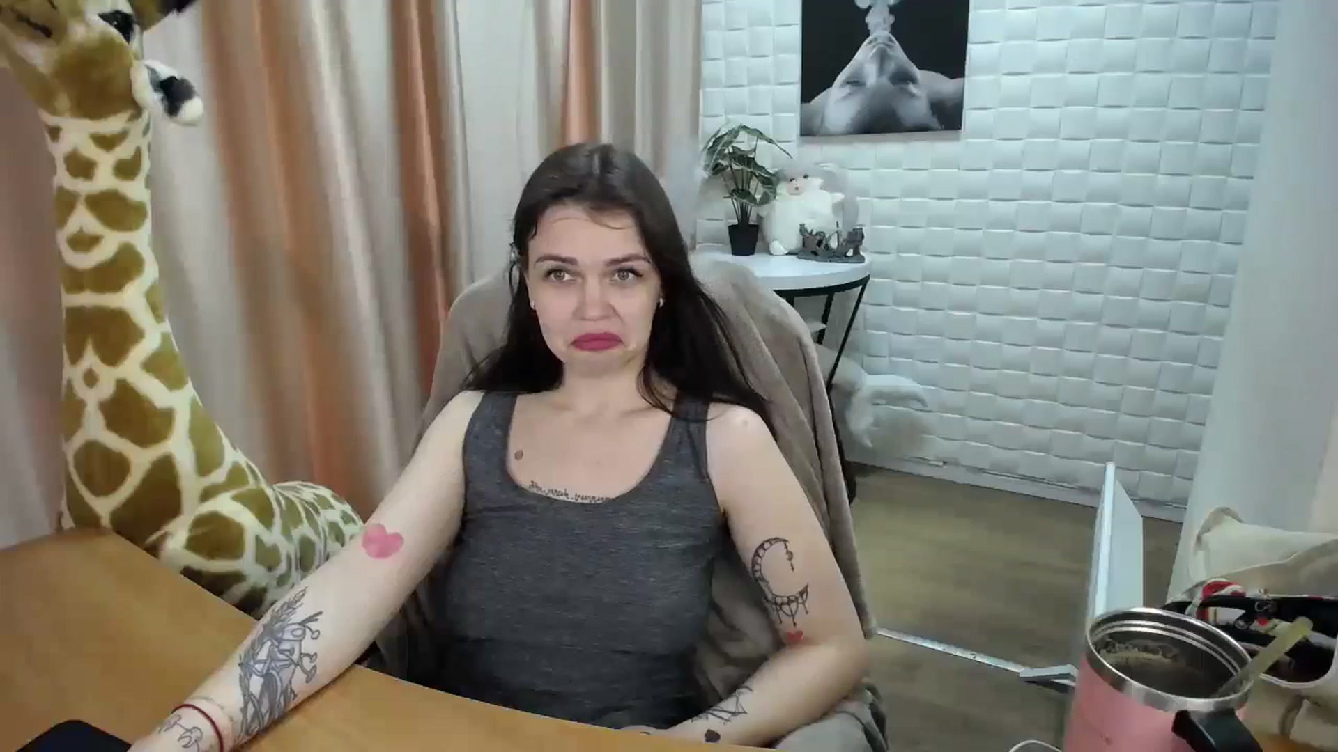 Gallery image thumbnail from Gianna_Dior's myfreecams stream on, 03/24/2024, 13:44 image 8 of 20