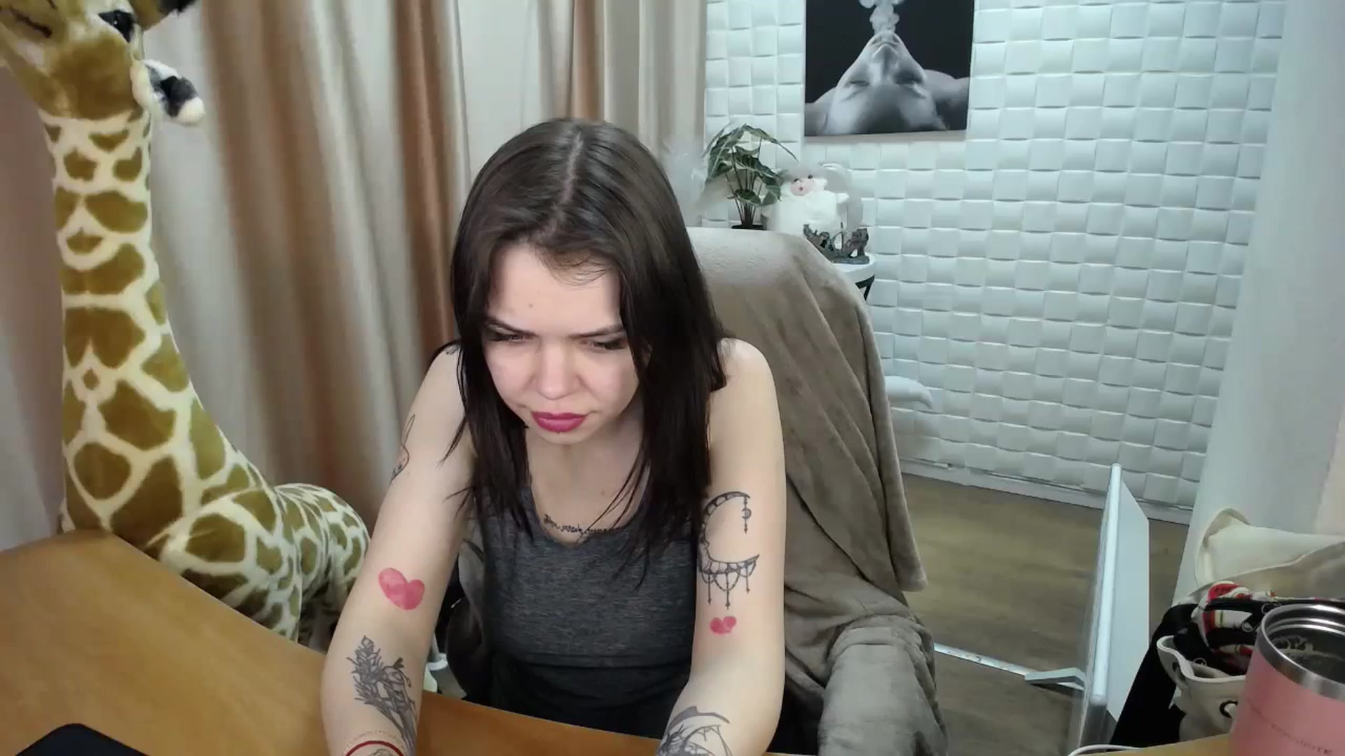 Gallery image thumbnail from Gianna_Dior's myfreecams stream on, 03/24/2024, 13:44 image 14 of 20
